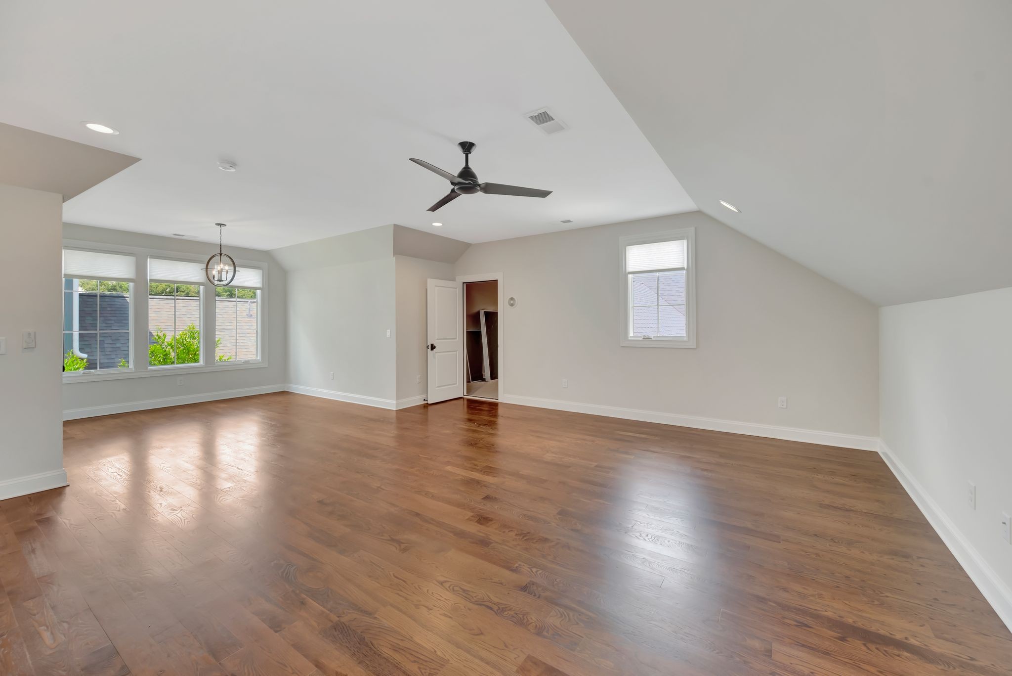 4027 Graybar Ct Property Photo 28