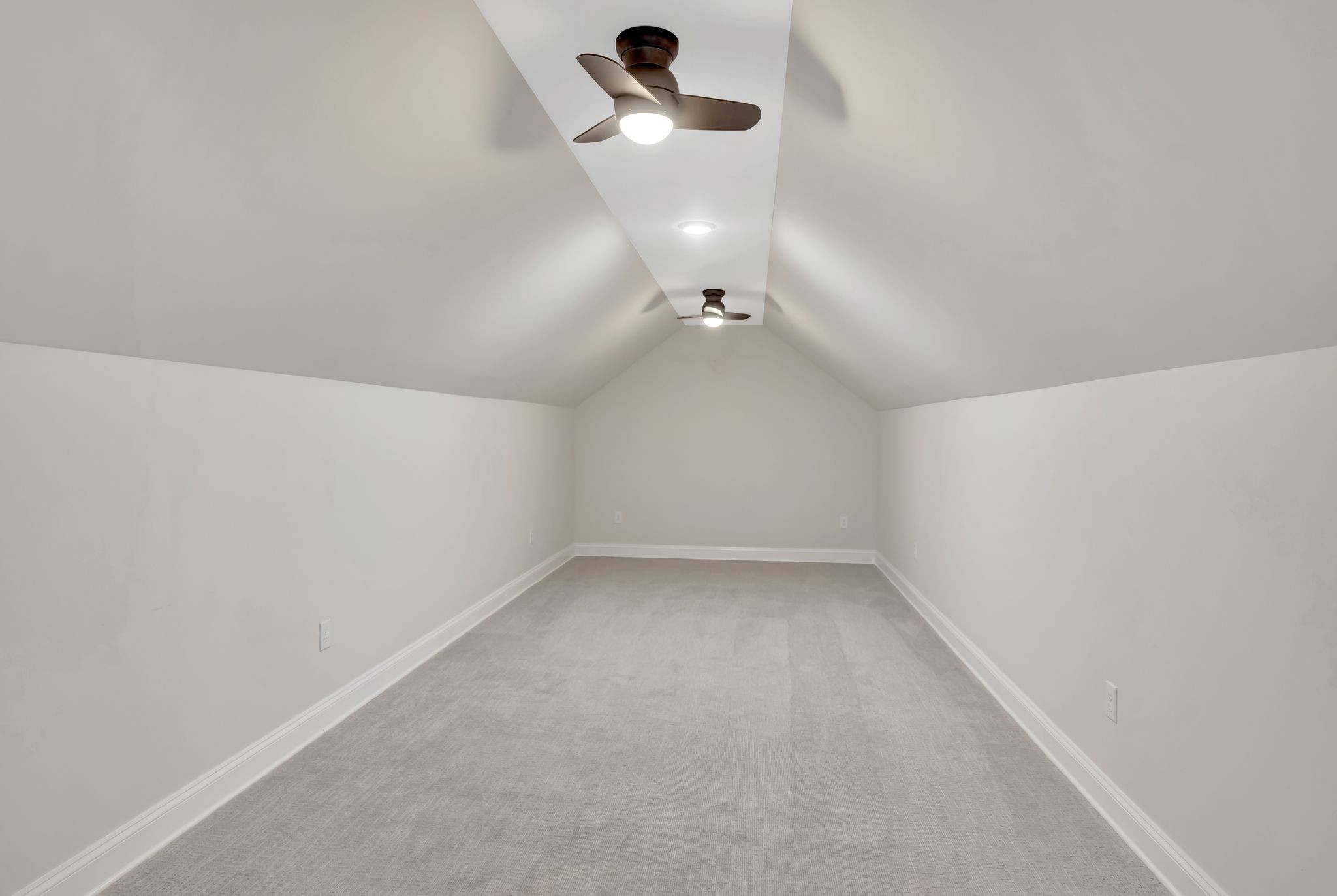 4027 Graybar Ct Property Photo 29
