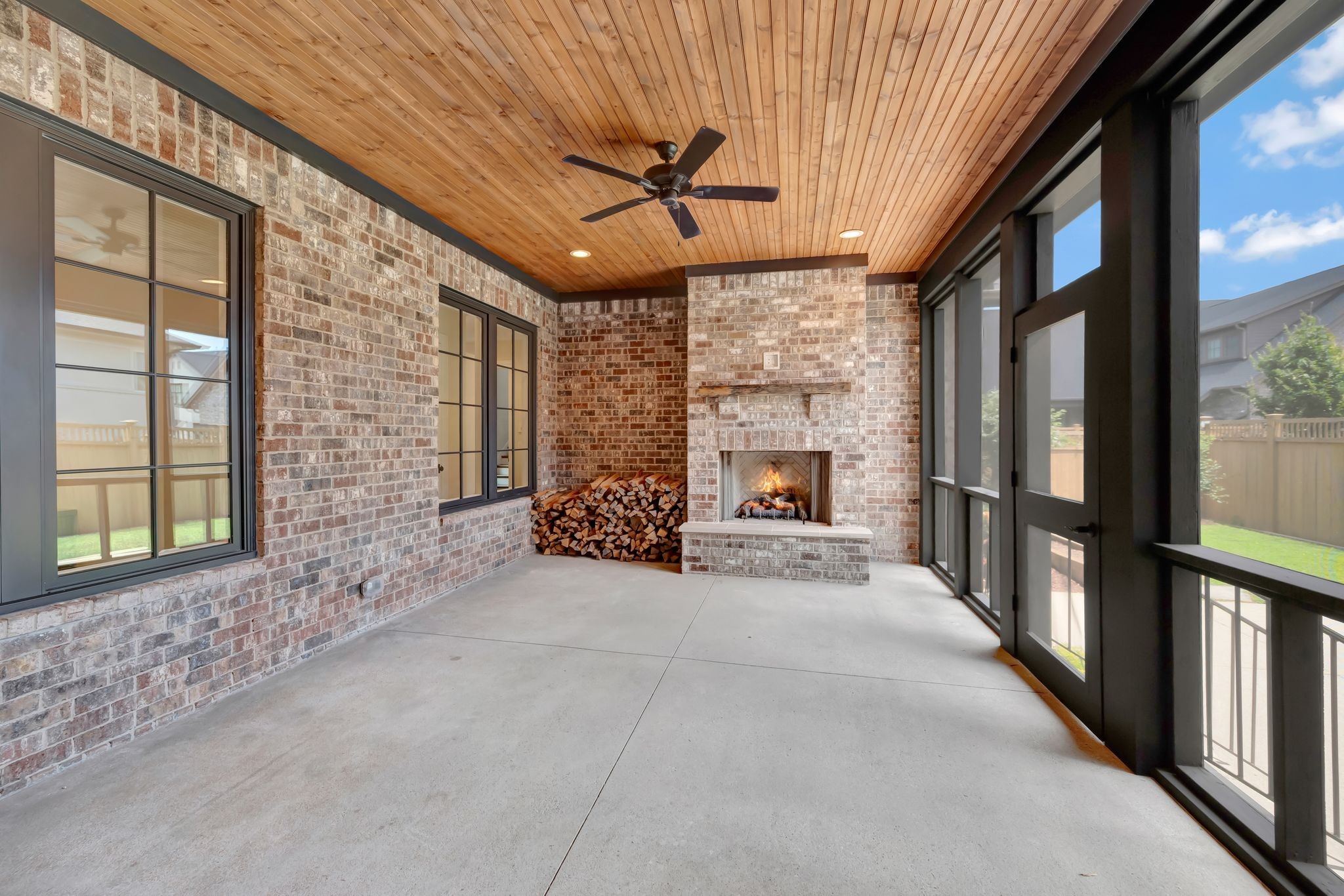 4027 Graybar Ct Property Photo 44