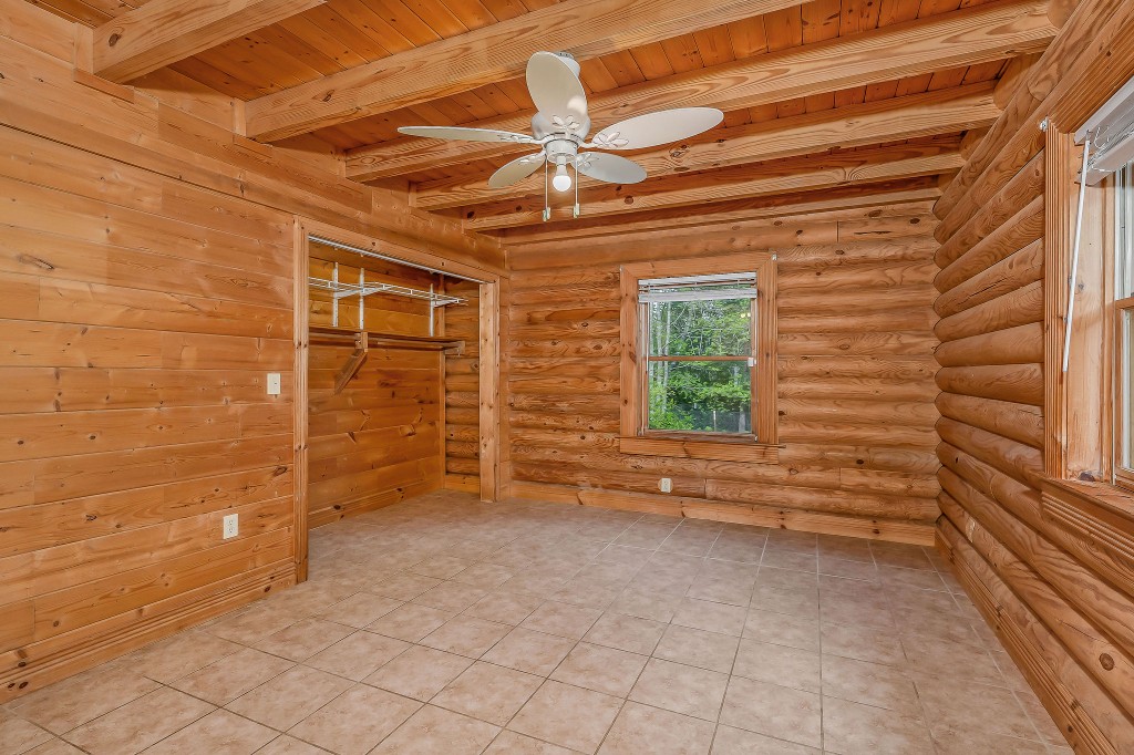 78 Emerald Pl Property Photo 15