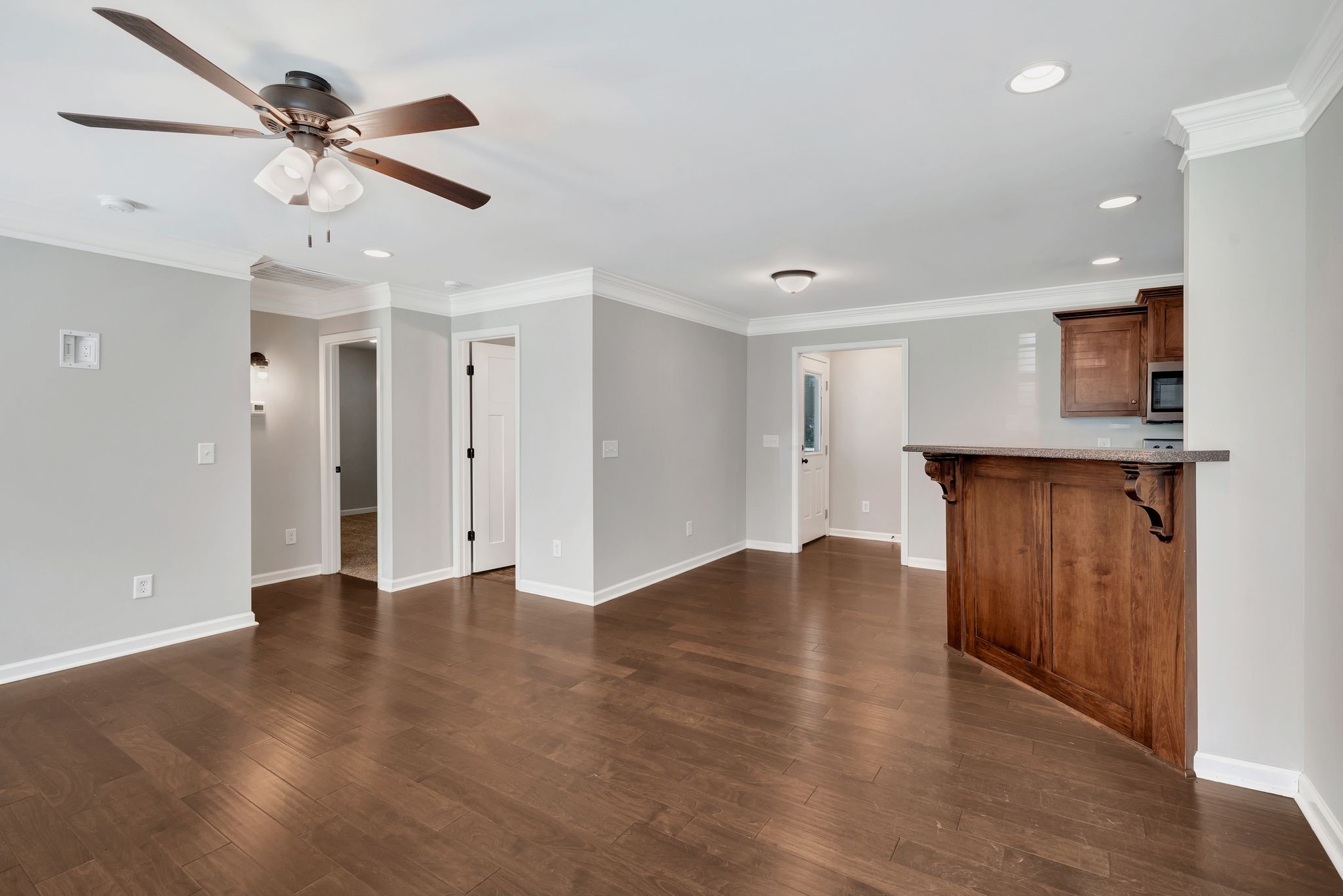 1205 Slaters Creek Rd Property Photo 7