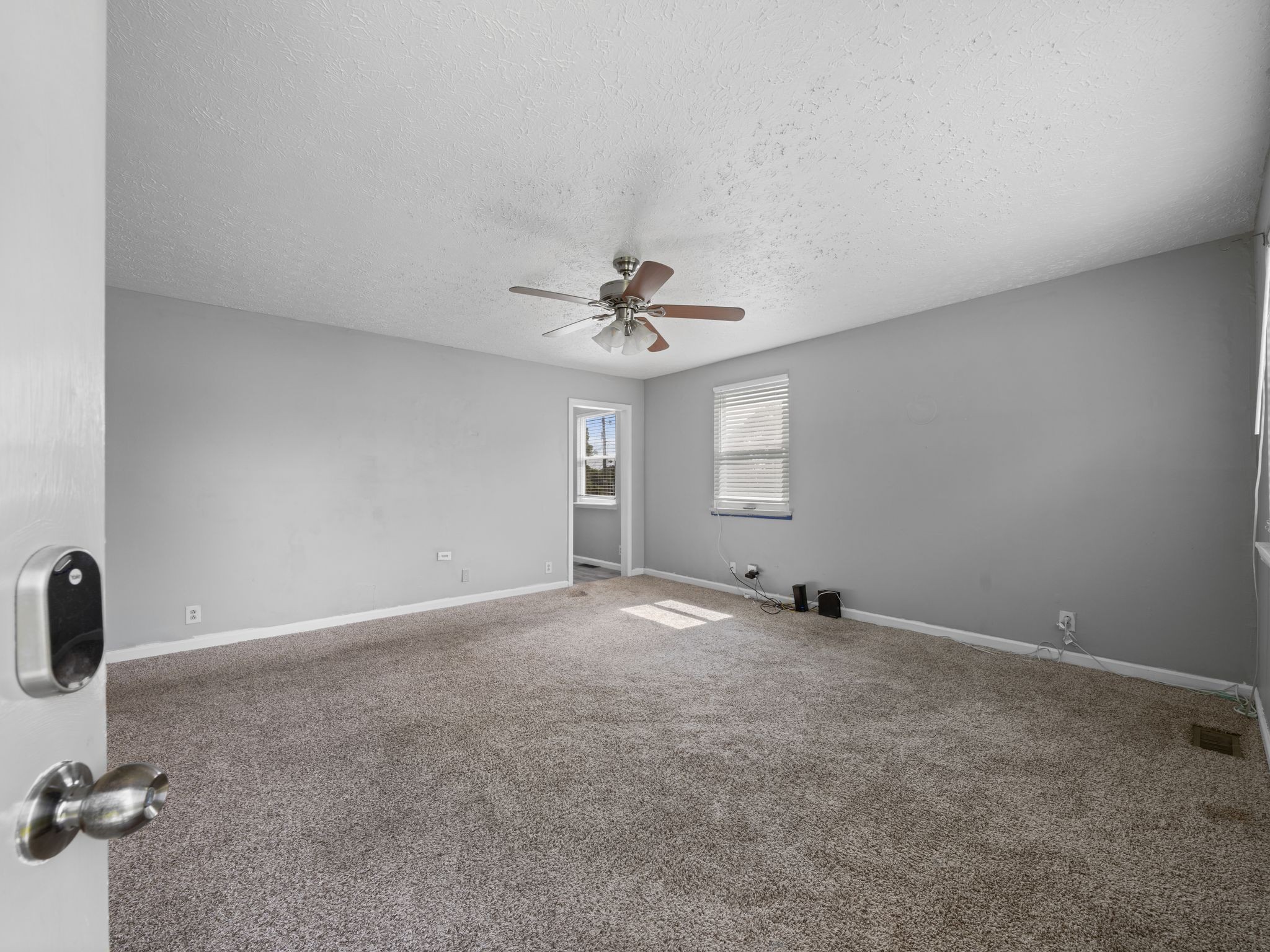167 Plum St Property Photo 4