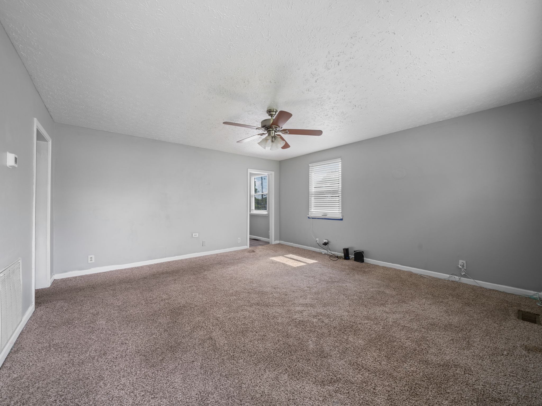167 Plum St Property Photo 5