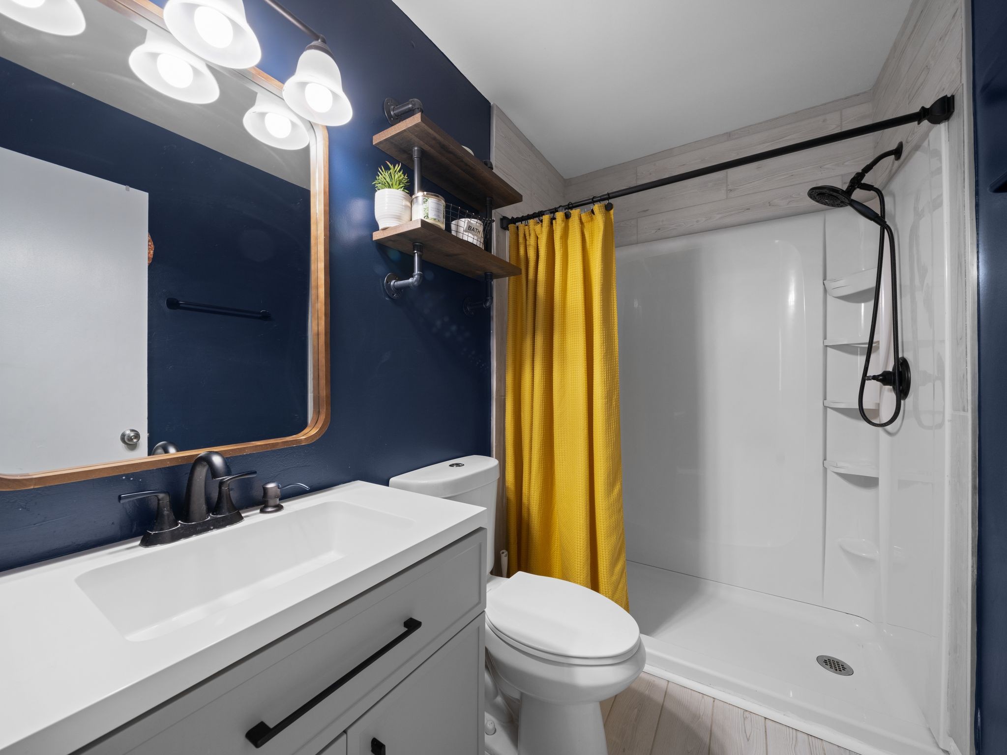 167 Plum St Property Photo 12