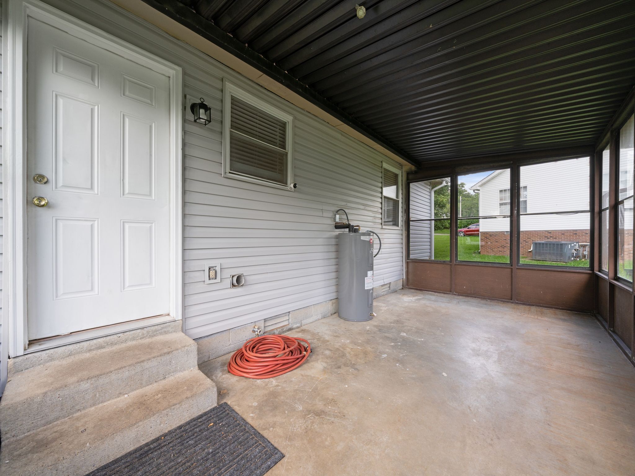 167 Plum St Property Photo 14