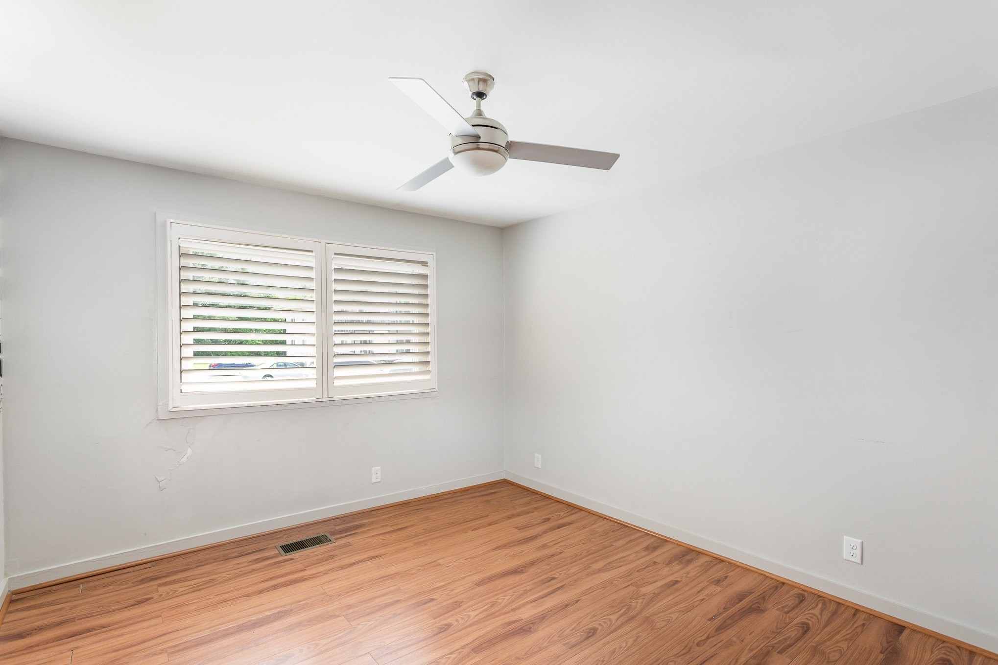 613 Hillsboro Rd Property Photo 20