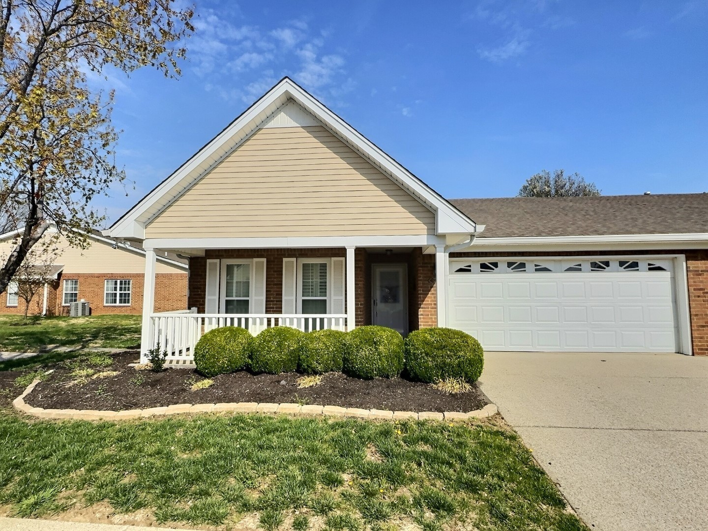 609 Forest Glen Cir Property Photo 1