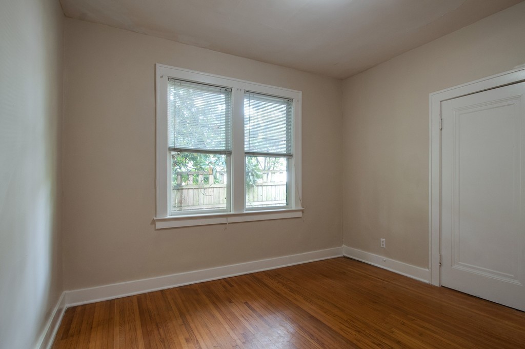 402 Fairfax Ave Property Photo 16