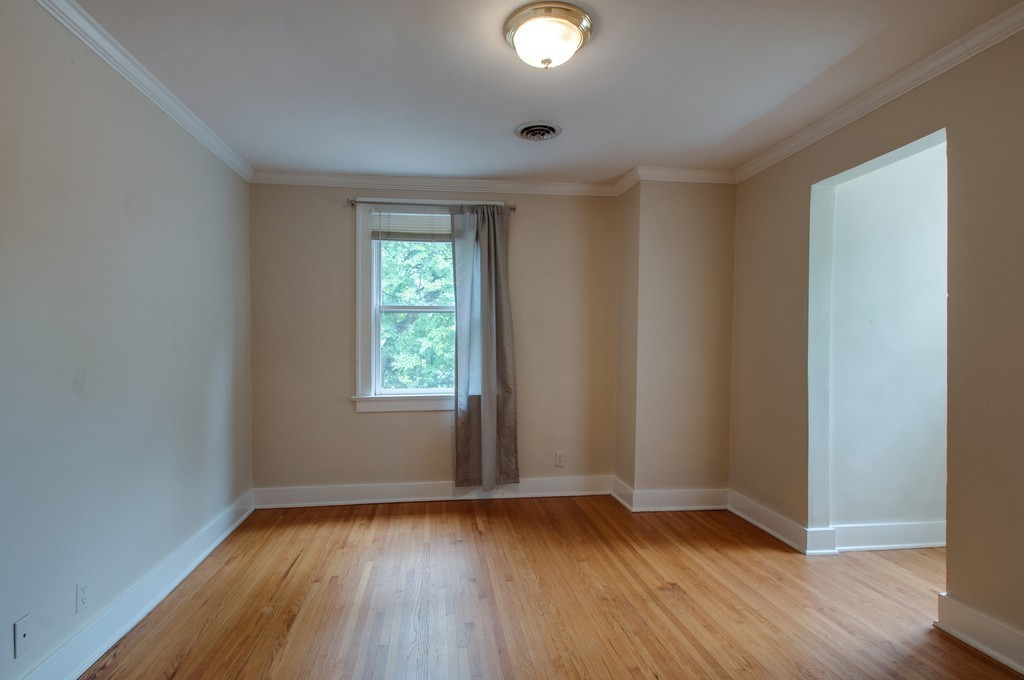 402 Fairfax Ave Property Photo 22