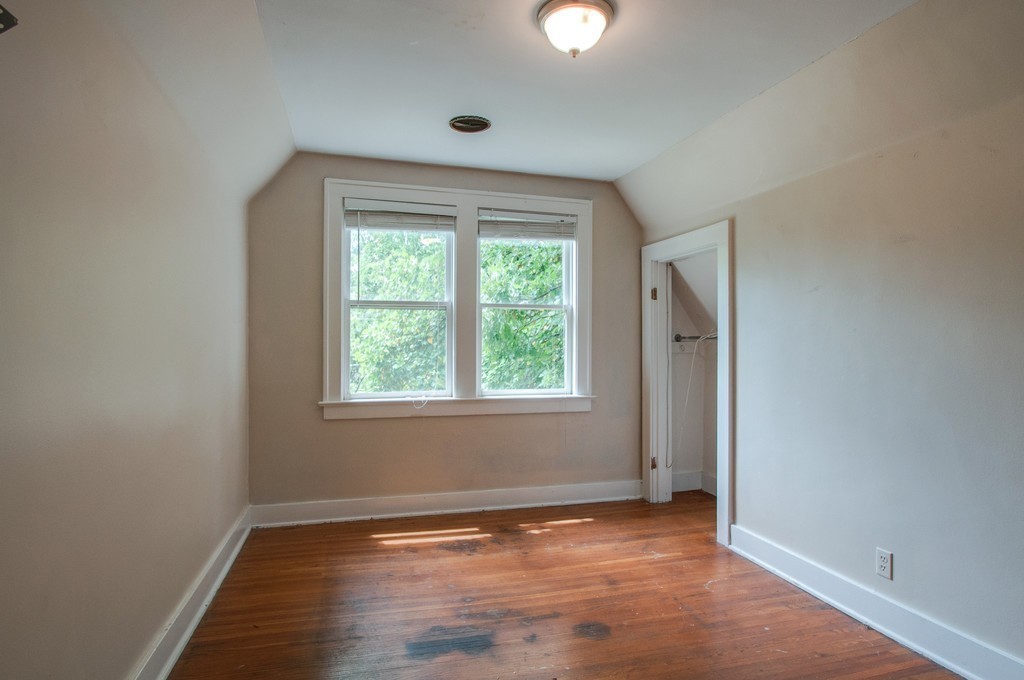 402 Fairfax Ave Property Photo 23
