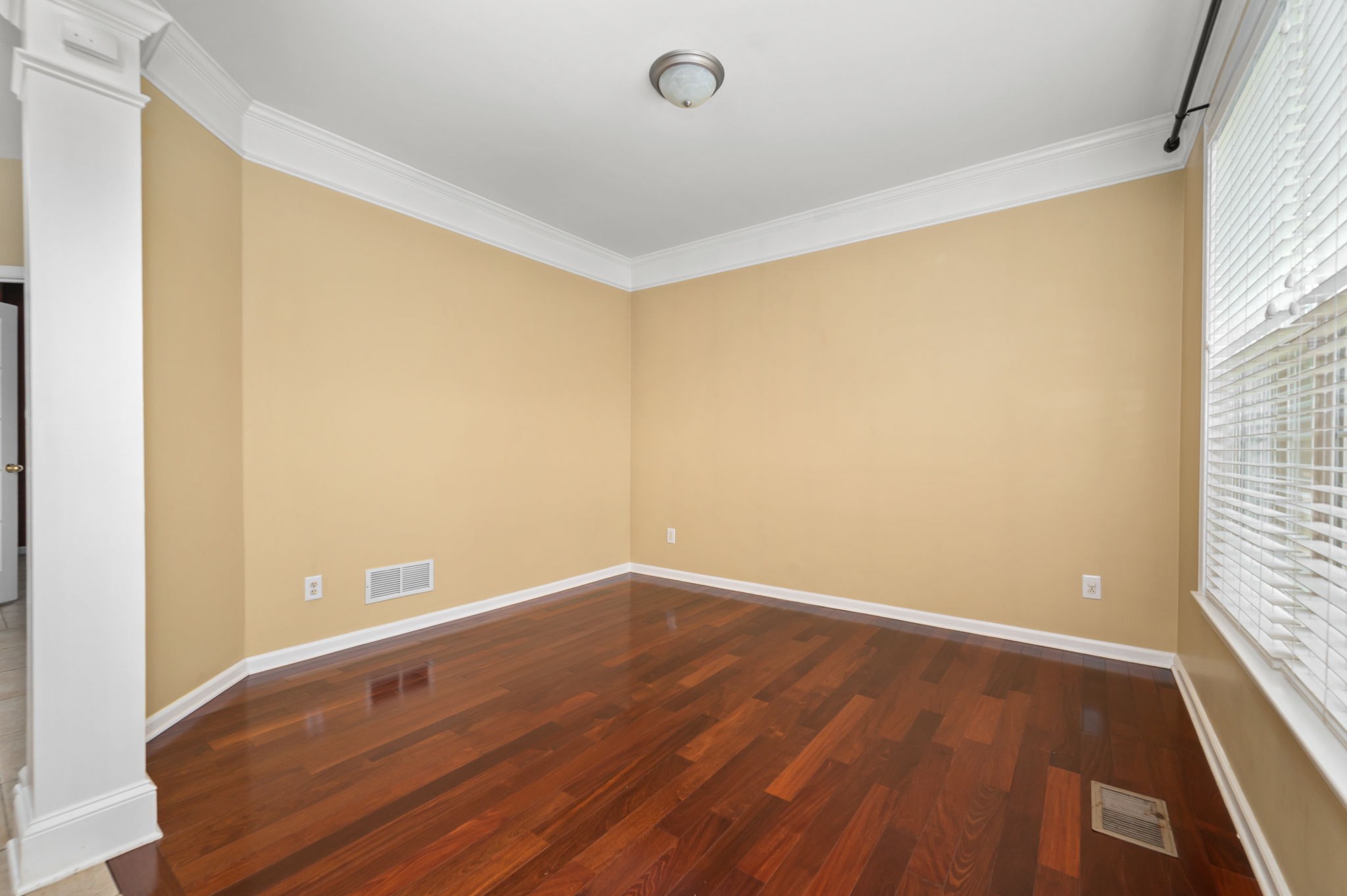 5504 Nevil Pt Property Photo 7