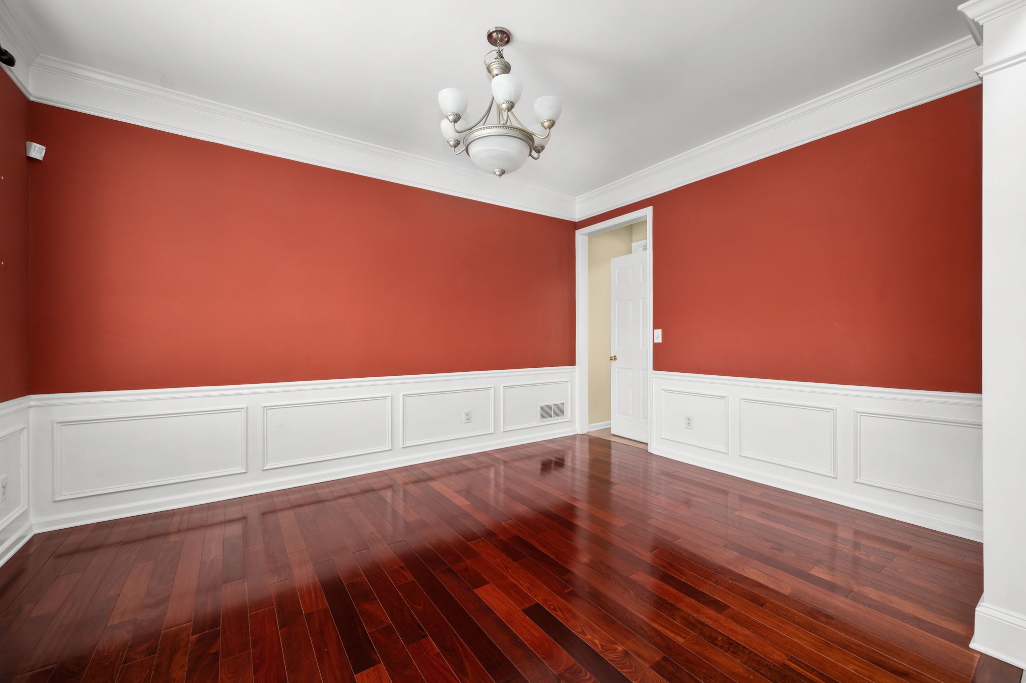 5504 Nevil Pt Property Photo 9