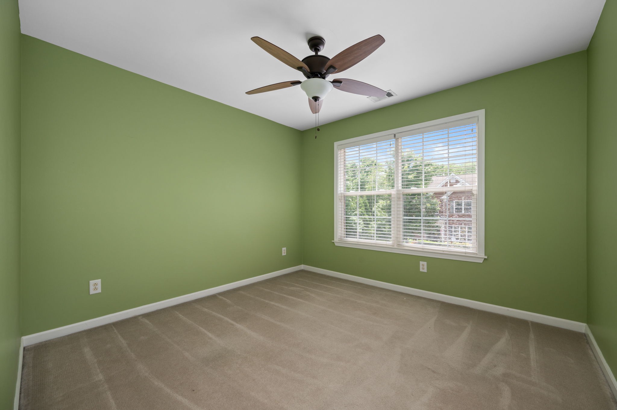 5504 Nevil Pt Property Photo 32