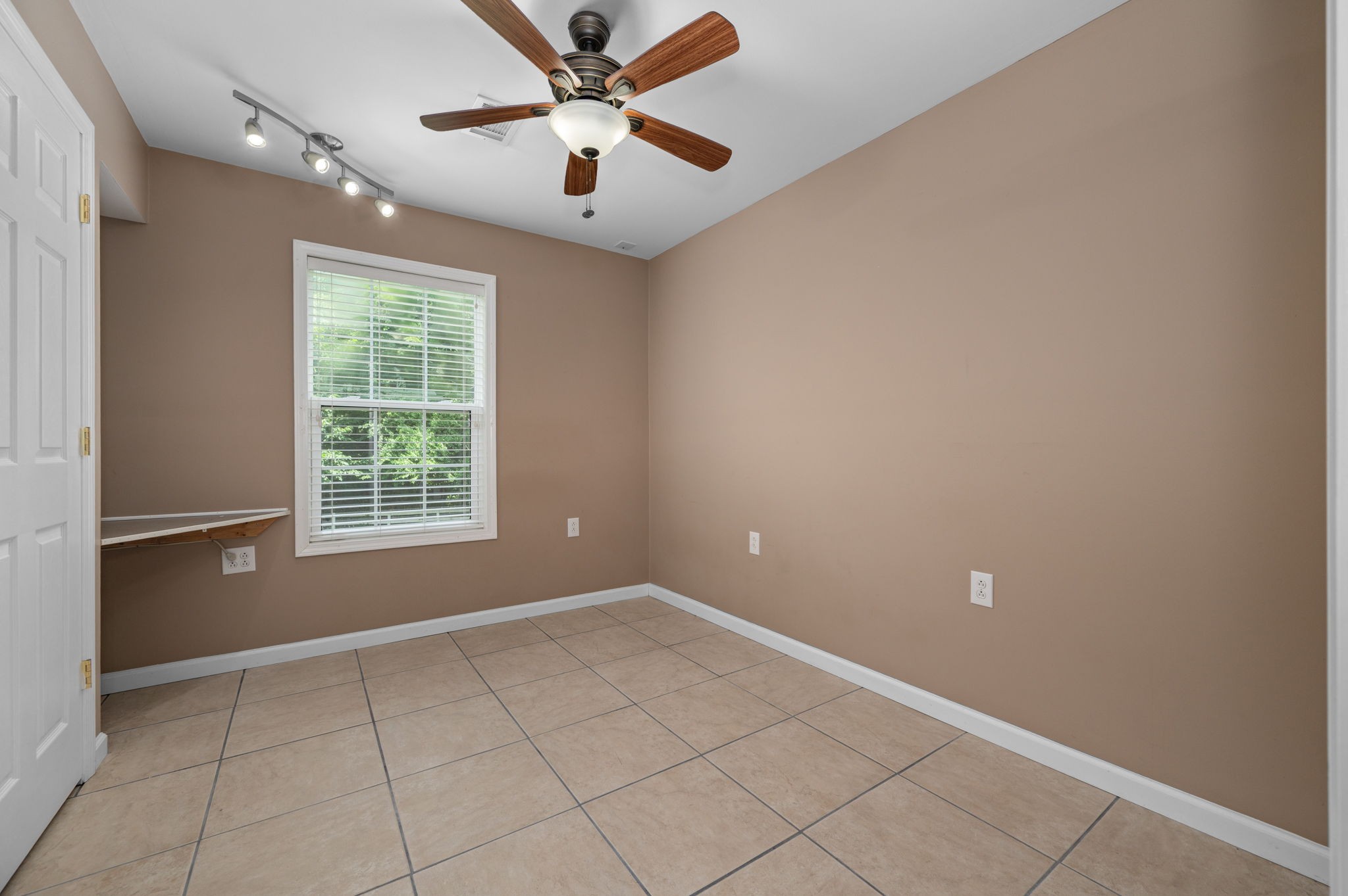 5504 Nevil Pt Property Photo 38