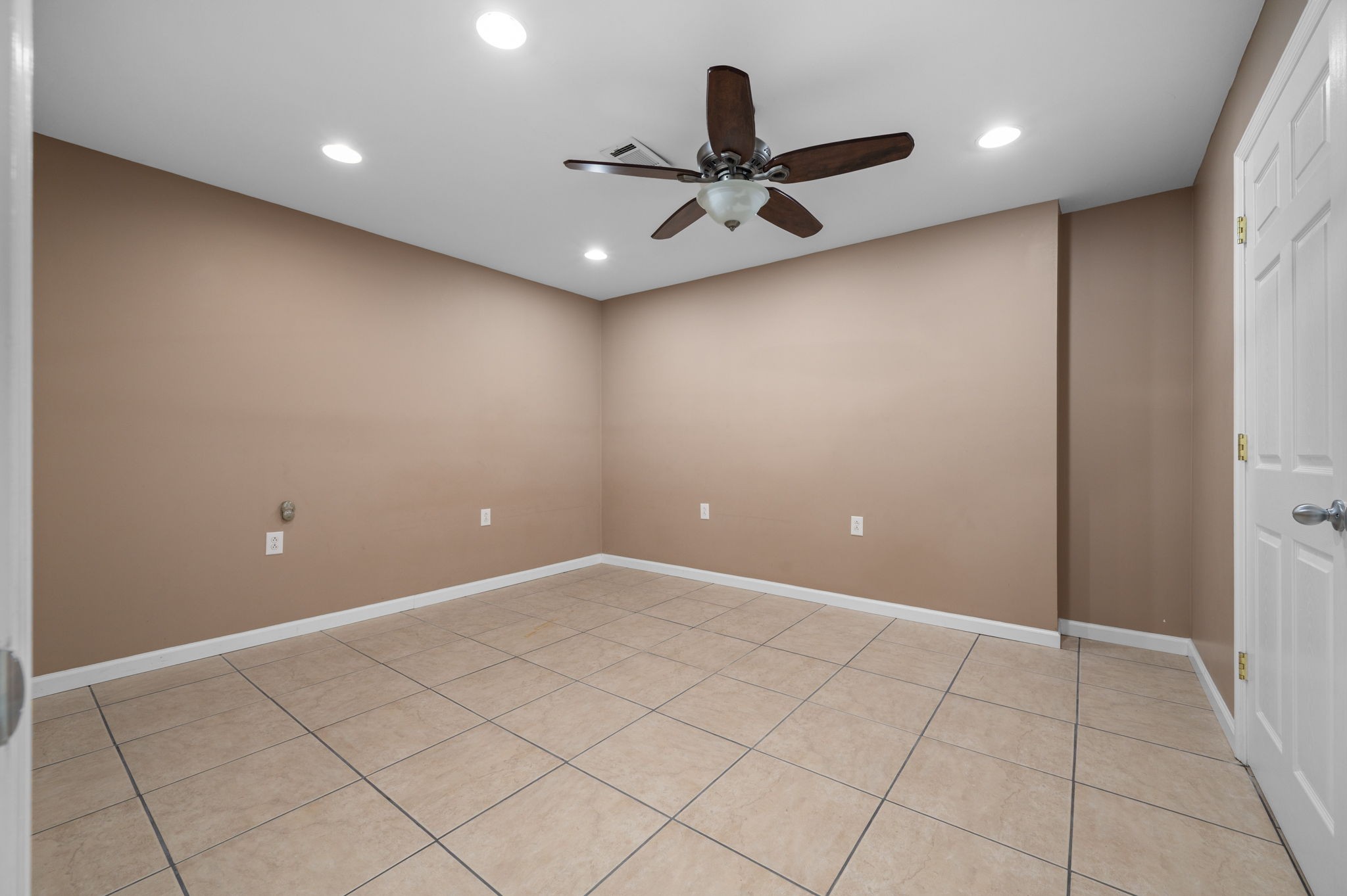 5504 Nevil Pt Property Photo 41
