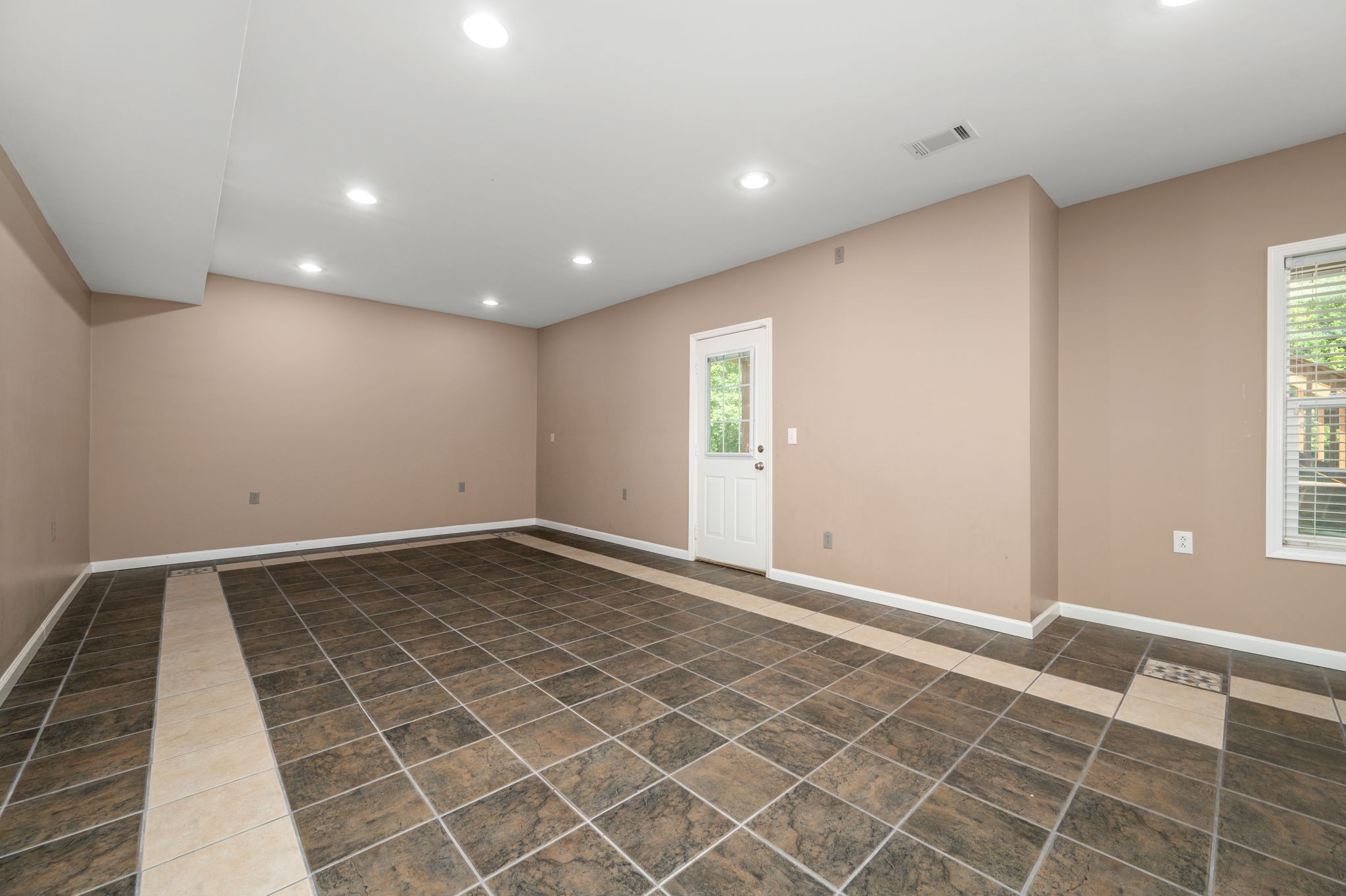 5504 Nevil Pt Property Photo 46