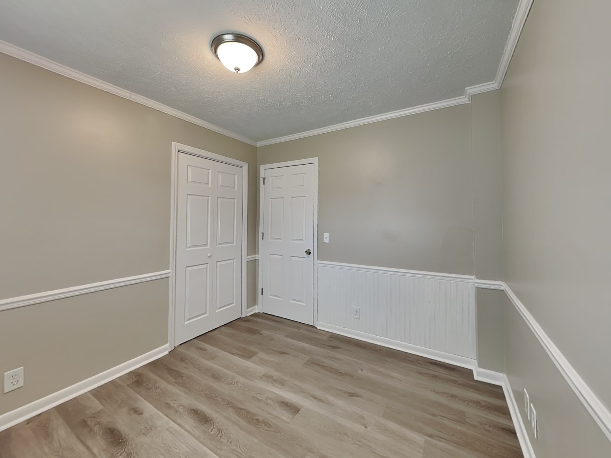 2103 Winthorne Ln Property Photo 9