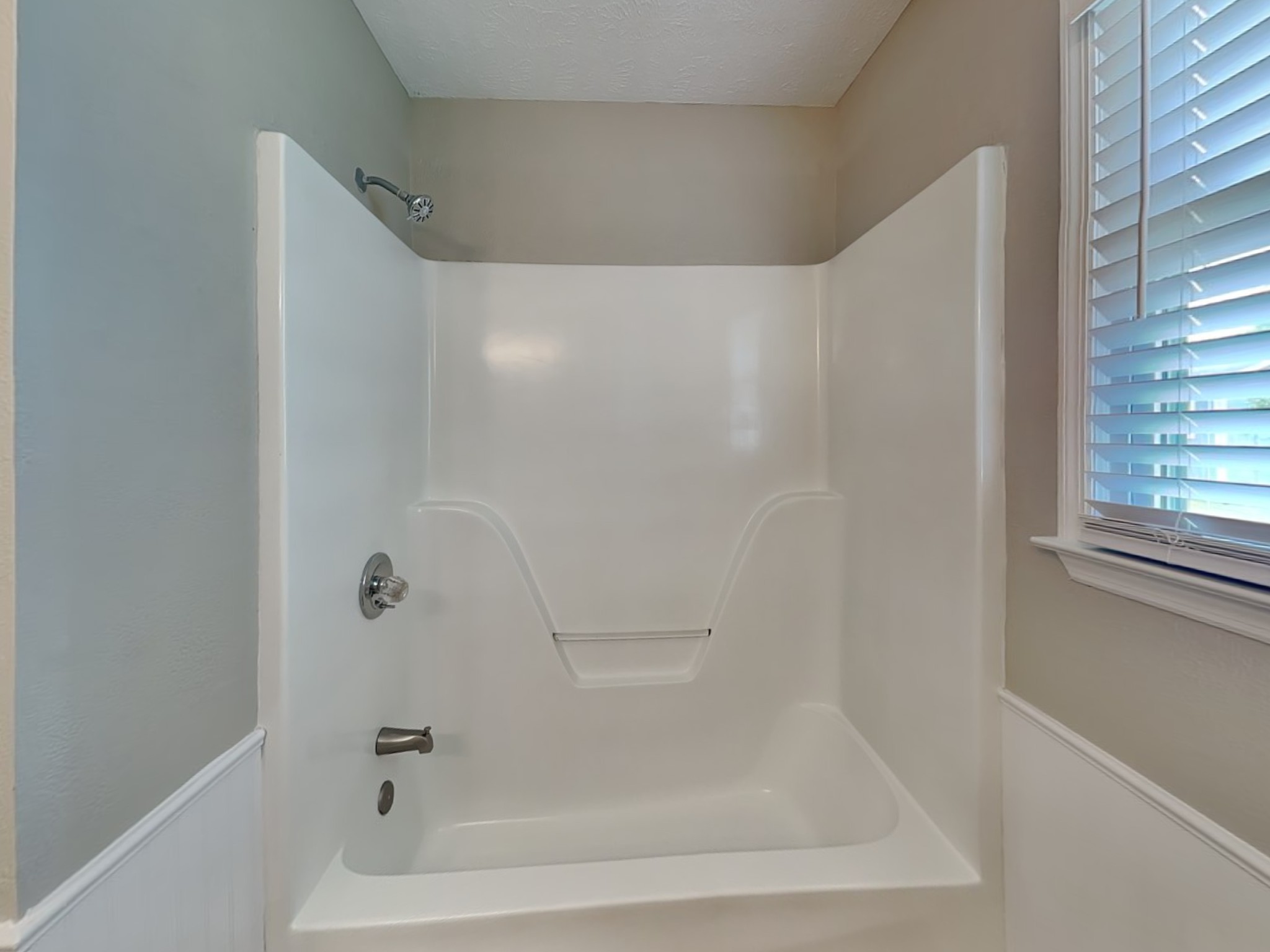 2103 Winthorne Ln Property Photo 15