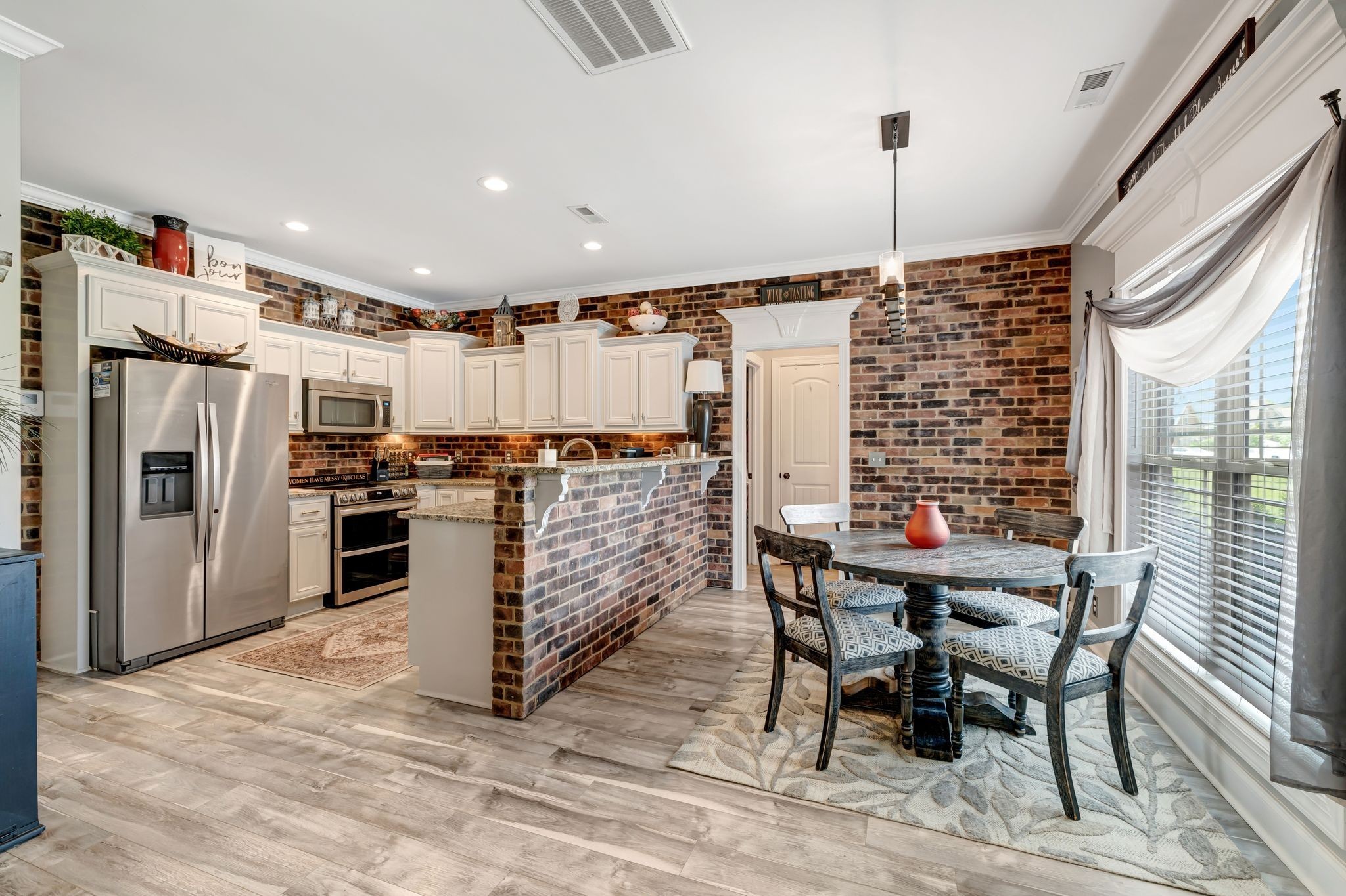 2406 Dewdrop Ct Property Photo 16