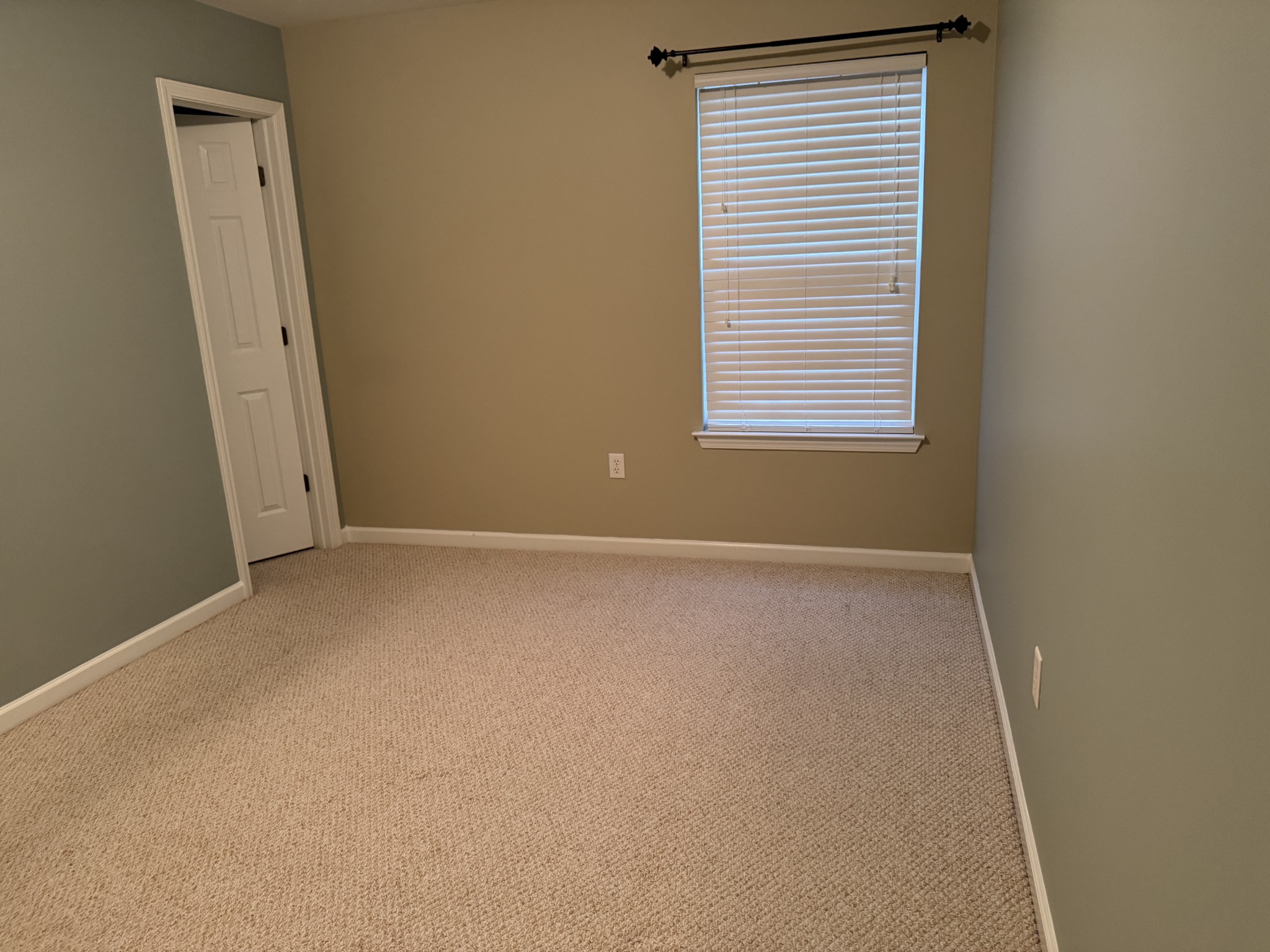 1856 Erlinger Dr Property Photo 14