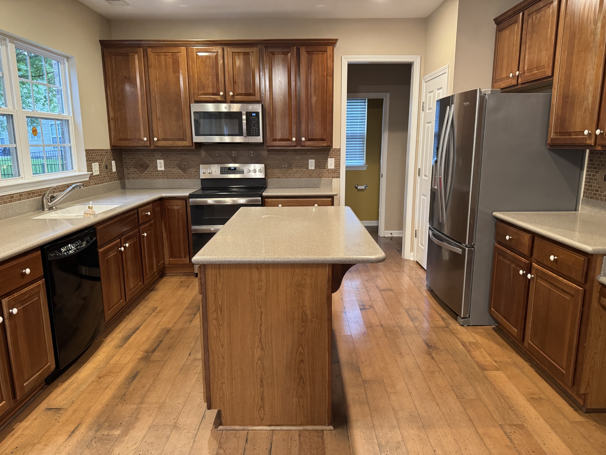 1856 Erlinger Dr Property Photo 23