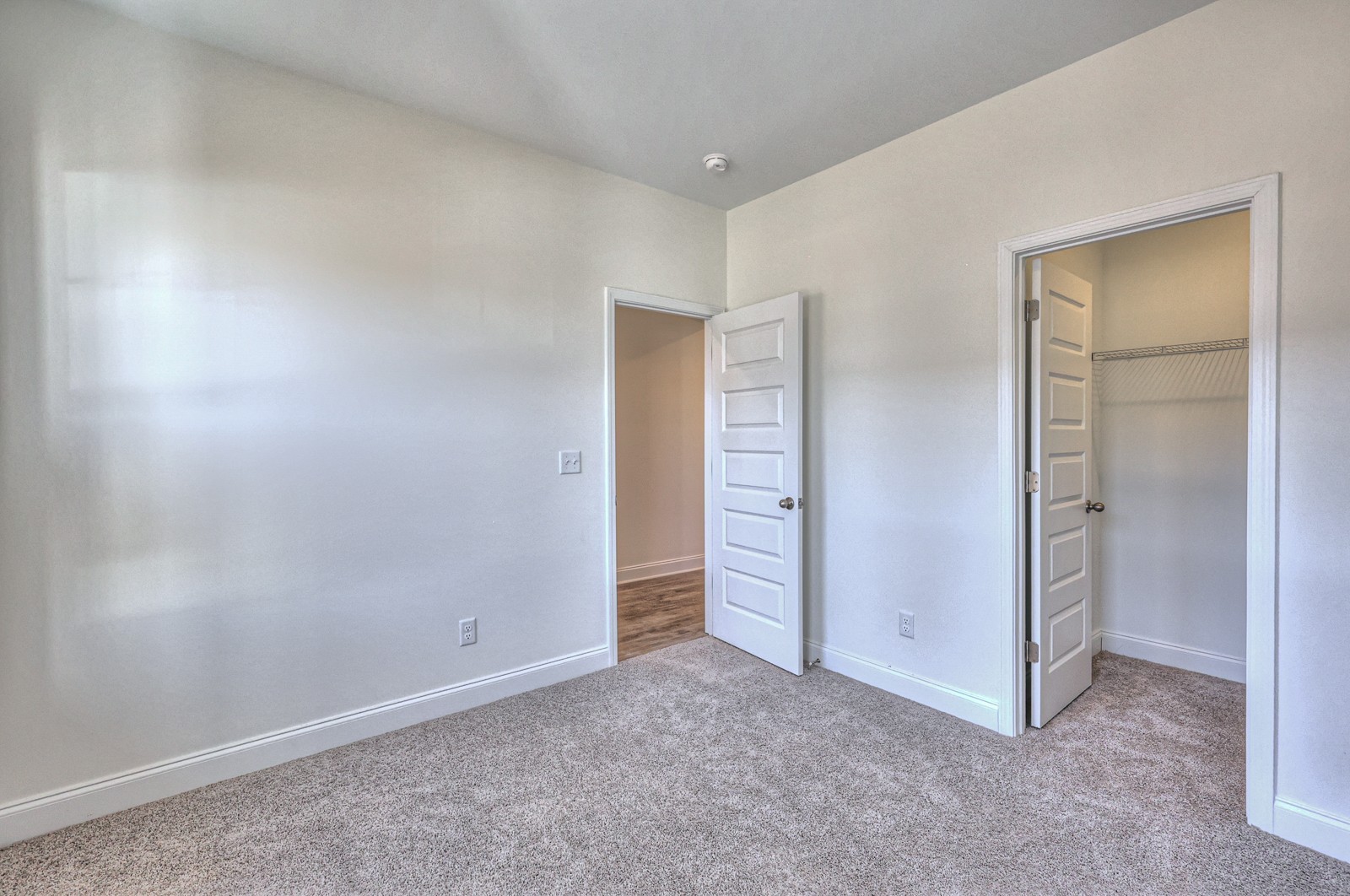 1033 Bluestem Road Property Photo 6