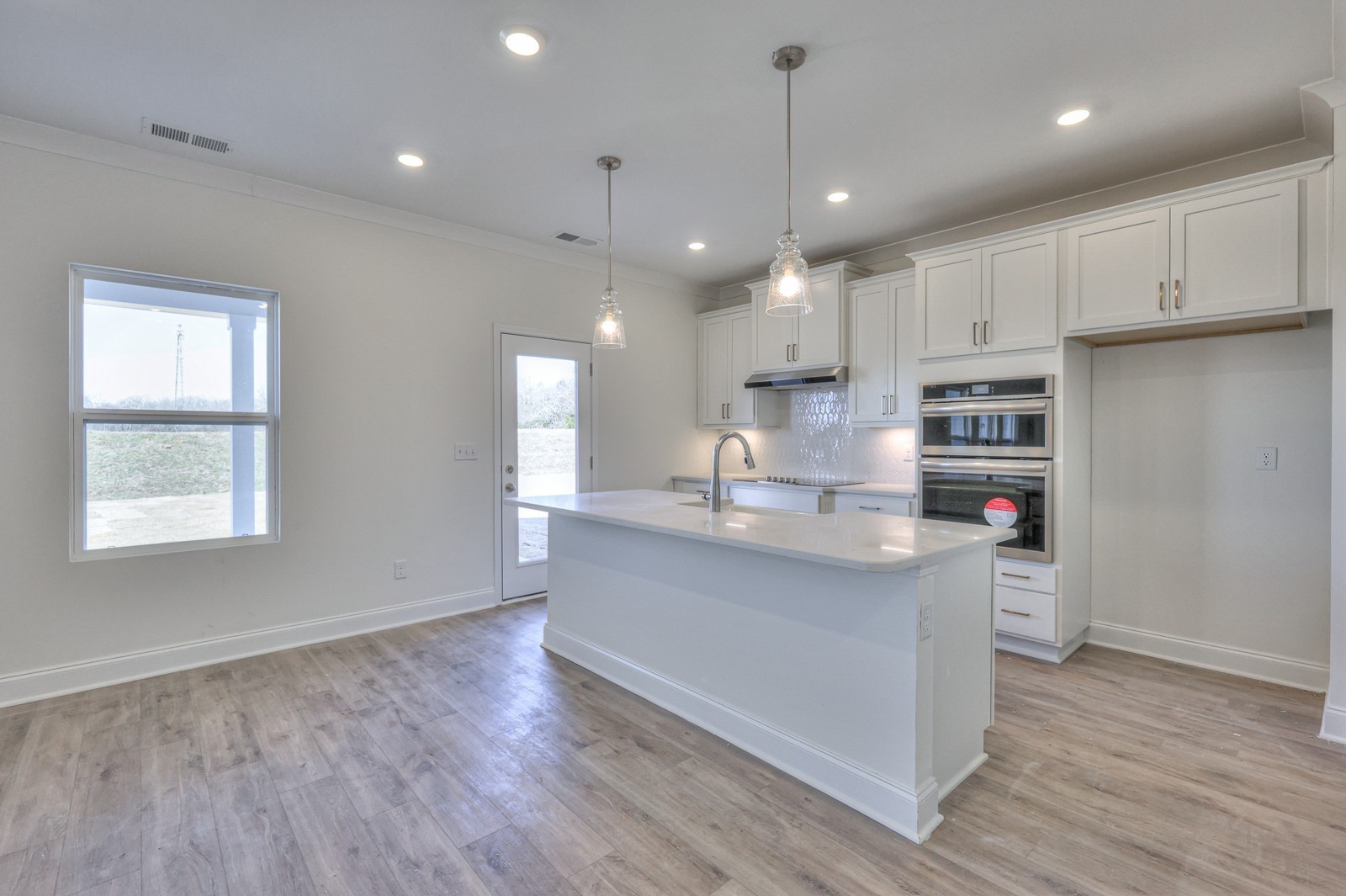 1033 Bluestem Road Property Photo 10