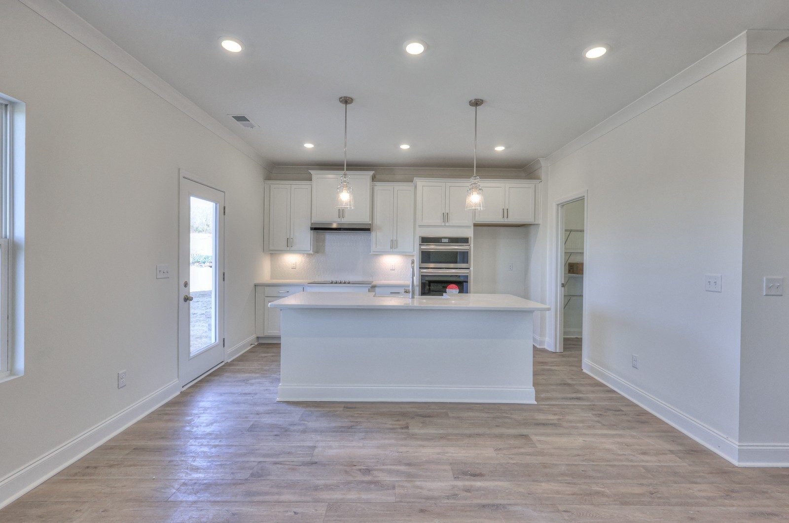 1033 Bluestem Road Property Photo 11