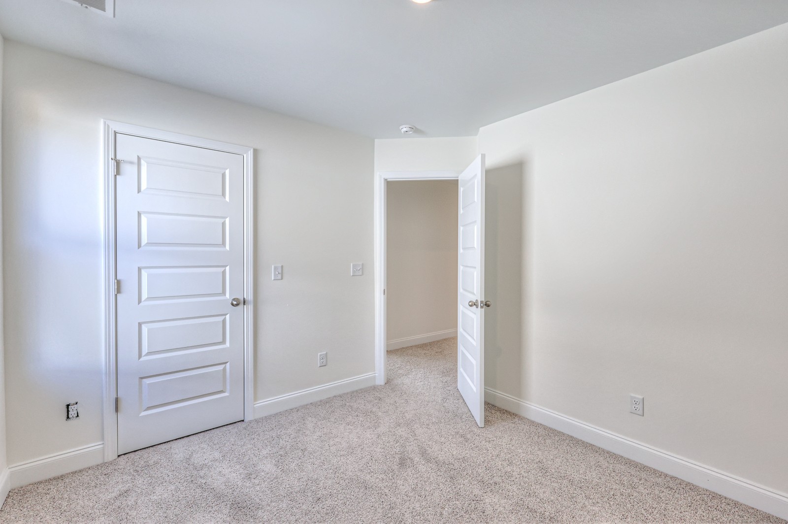 1033 Bluestem Road Property Photo 28