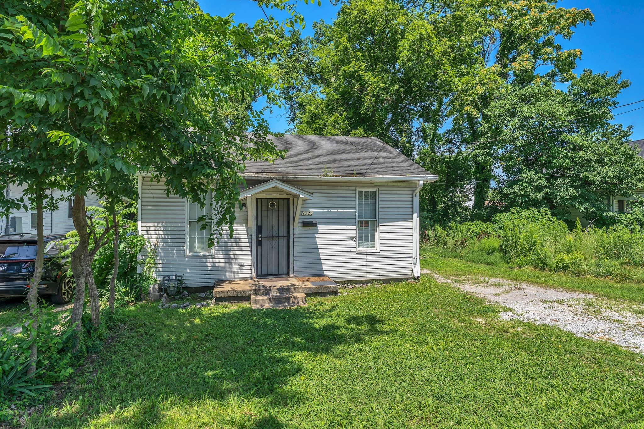 1735 Dr Db Todd Jr Blvd Property Photo 1