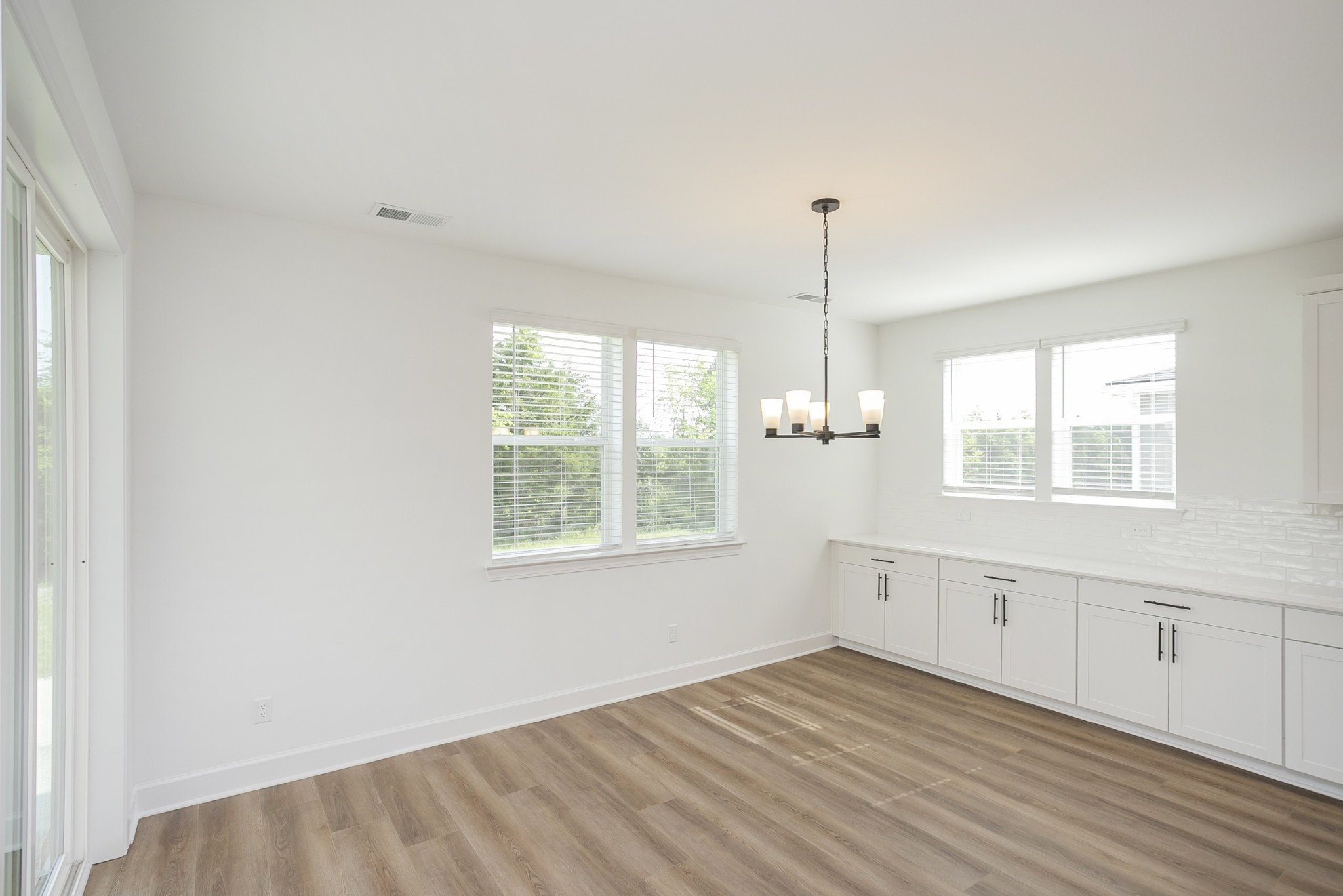 124 West Cassa Way Property Photo 10
