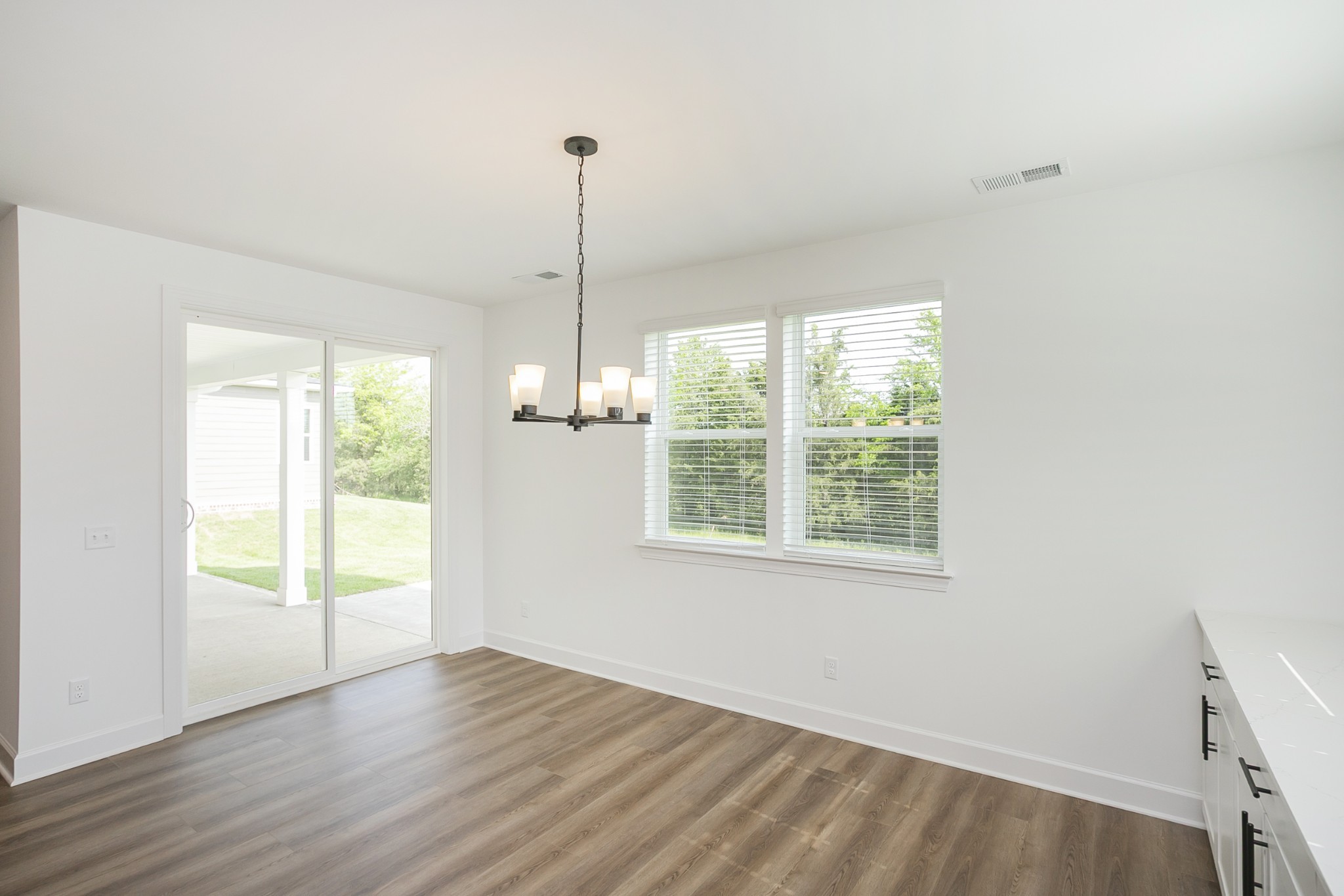 124 West Cassa Way Property Photo 13