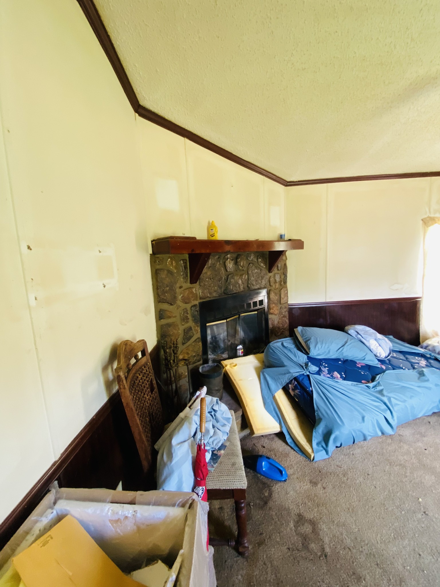 1005 Highpoint Ln Property Photo 11