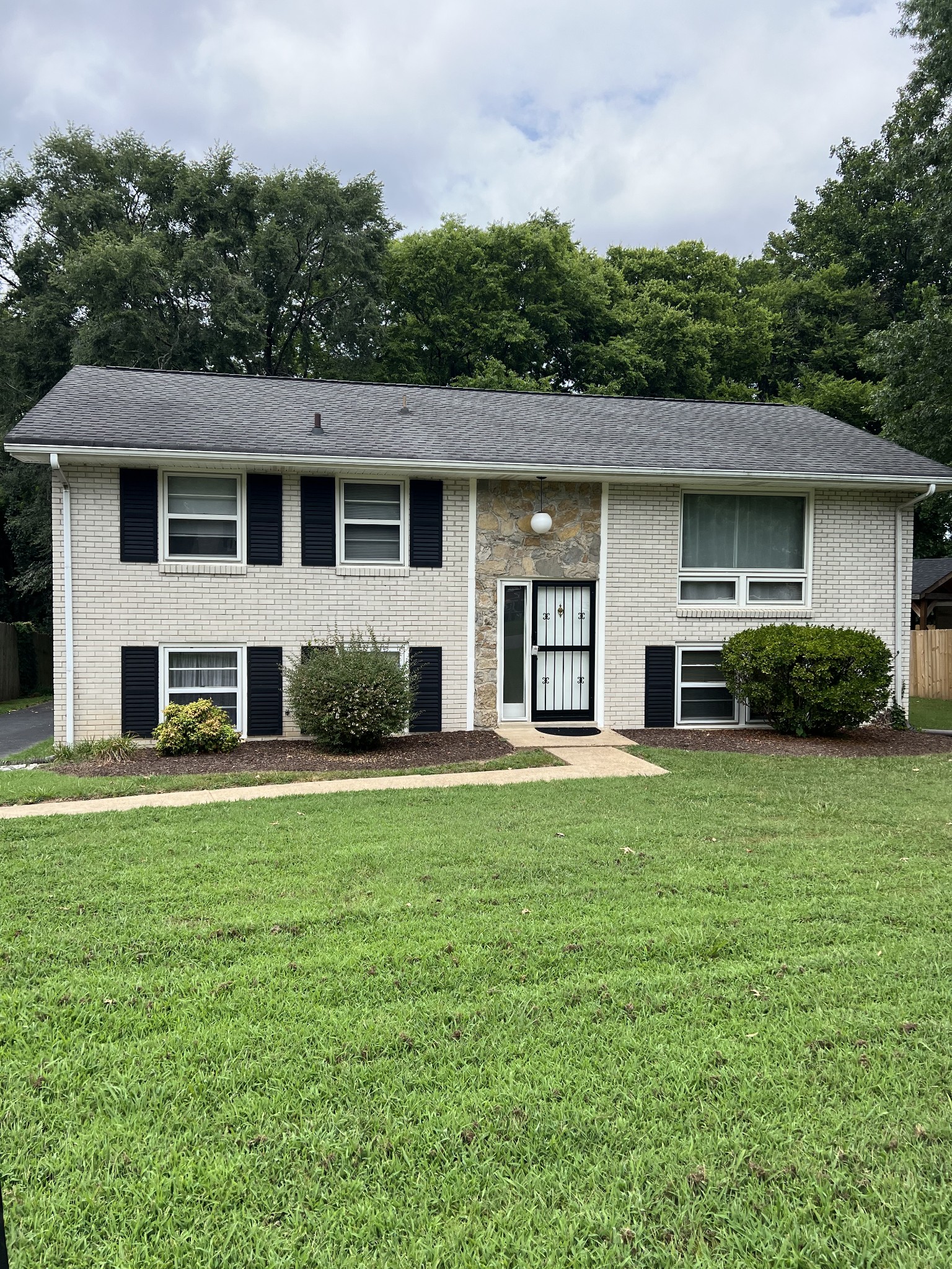 4805 Bowfield Dr Property Photo 1