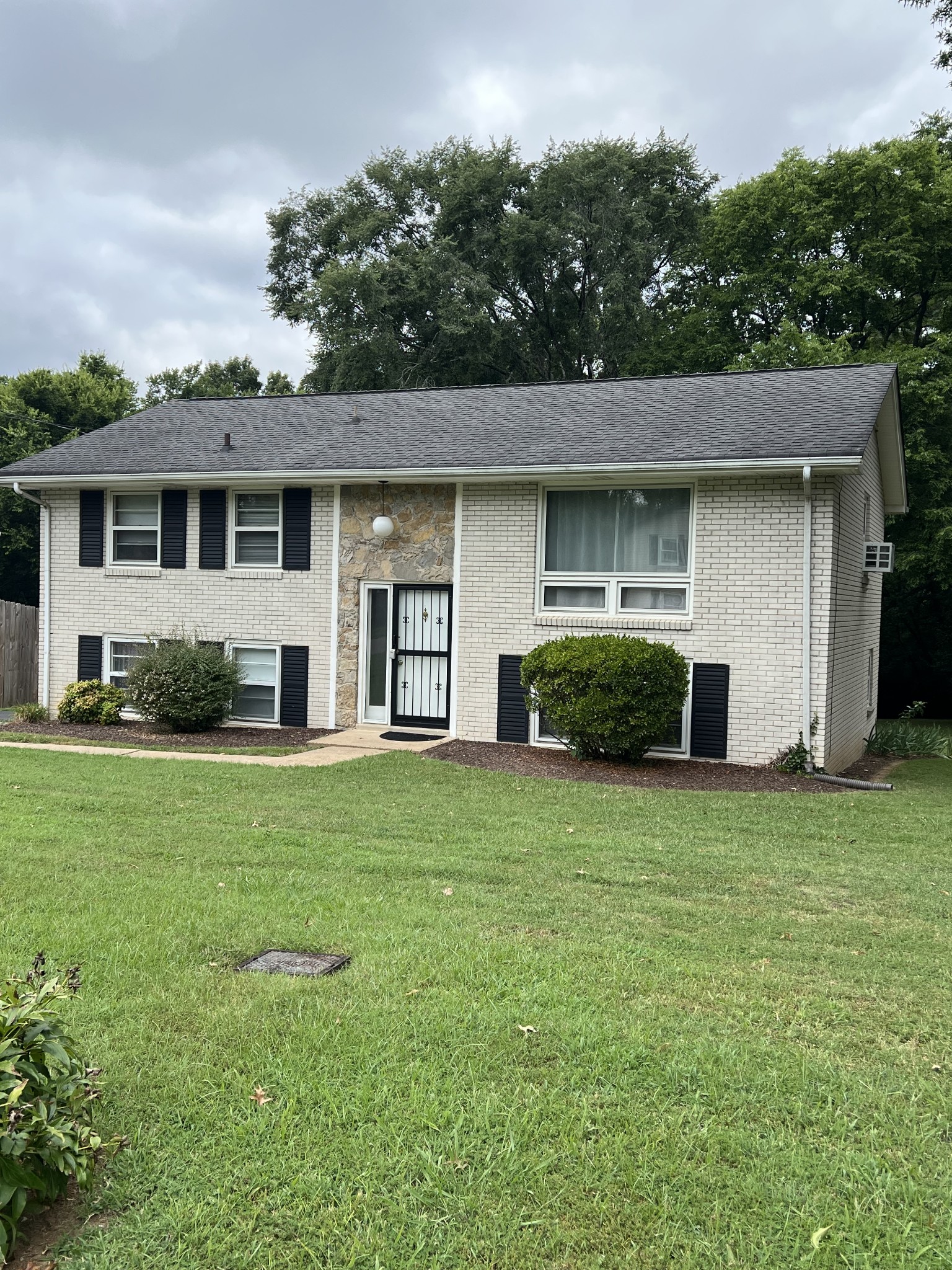 4805 Bowfield Dr Property Photo 4