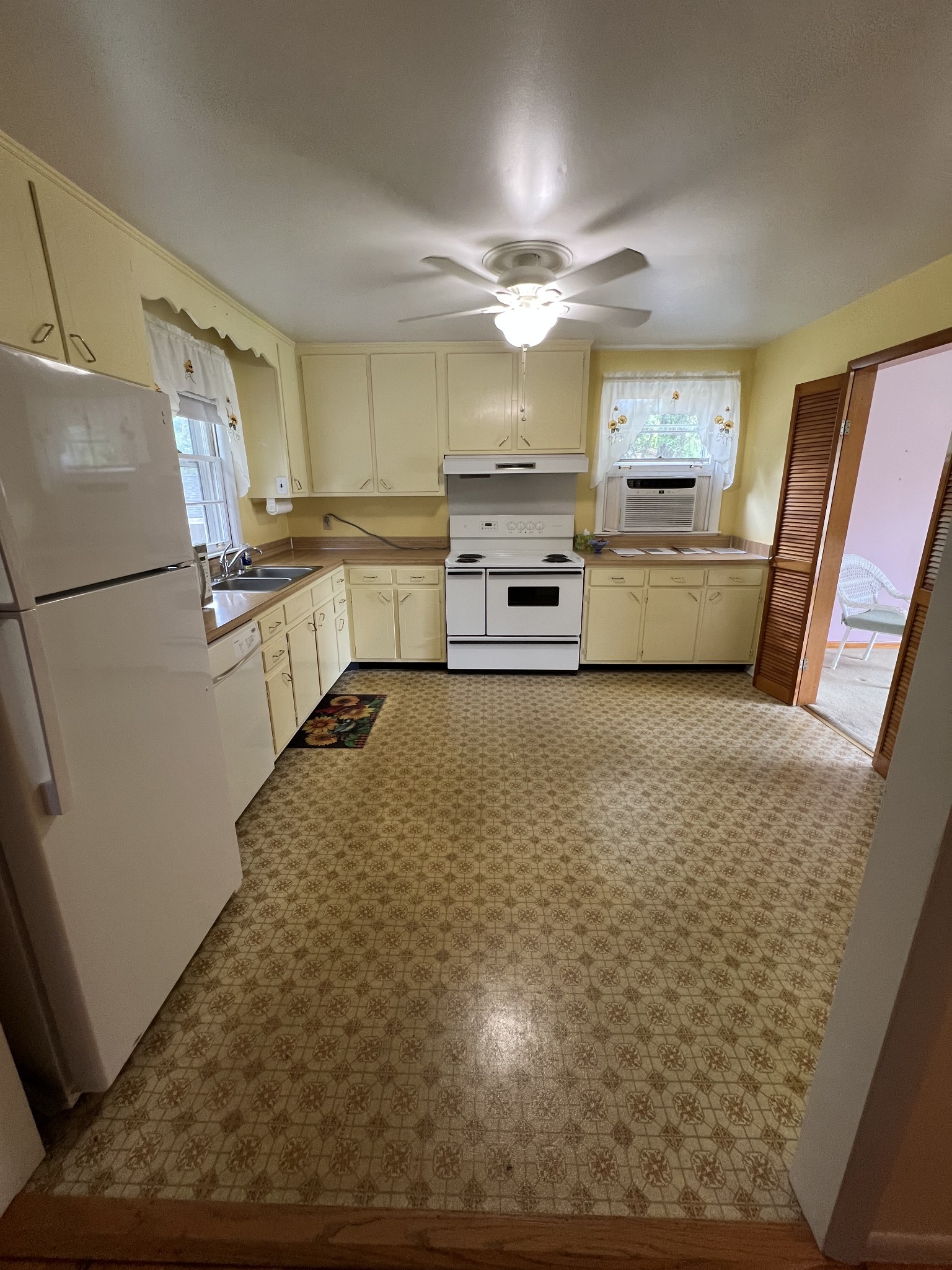 4805 Bowfield Dr Property Photo 13