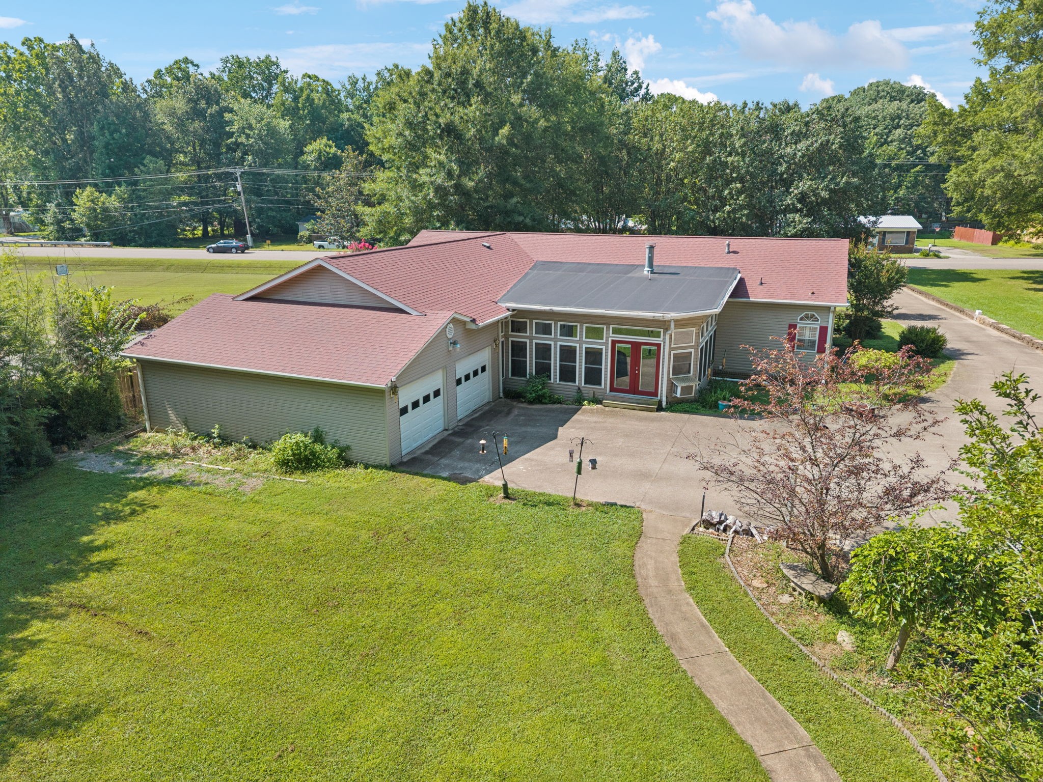 1108 Lone Oak Rd Property Photo 1