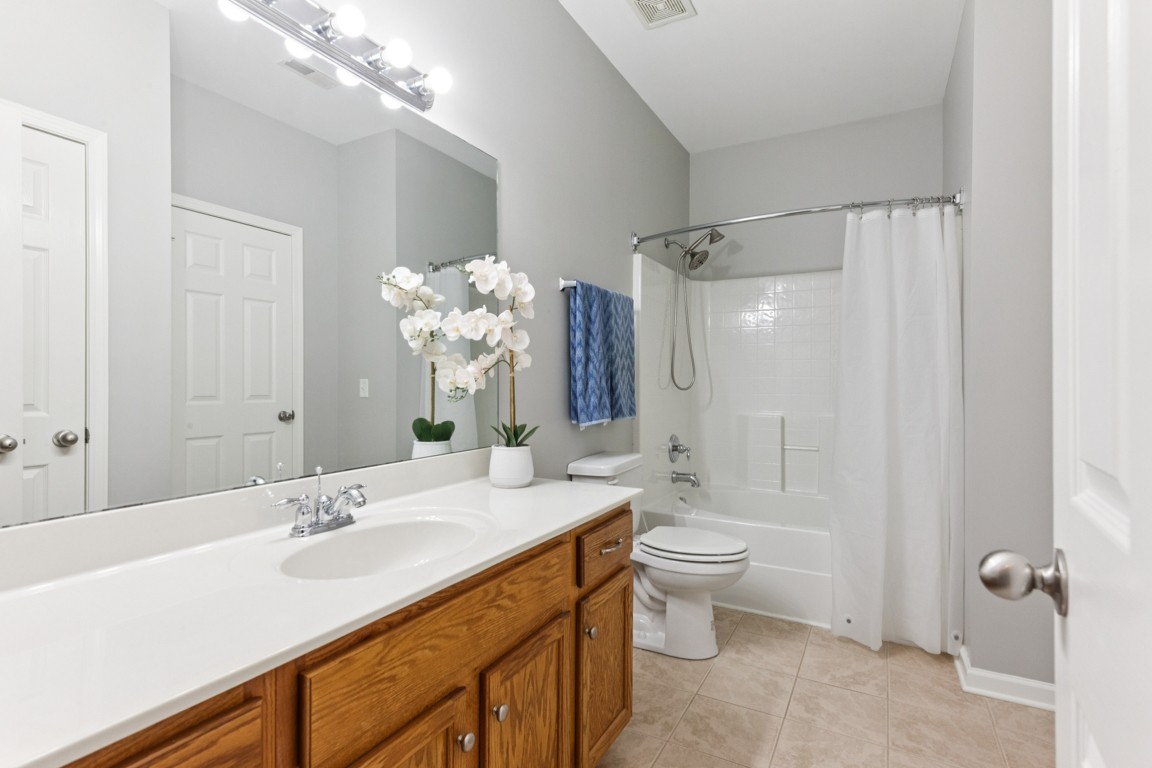 1097 Richmond Way Property Photo 16