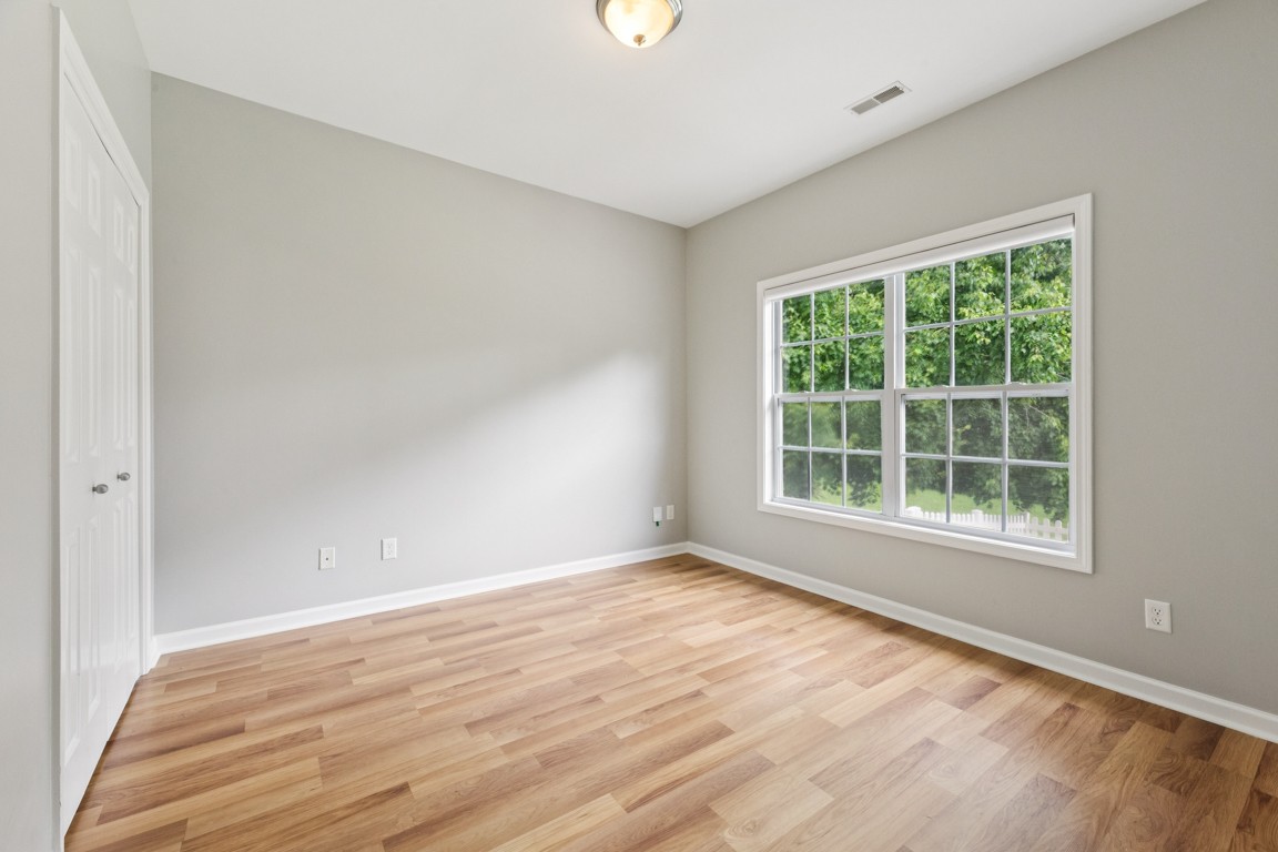 1097 Richmond Way Property Photo 17