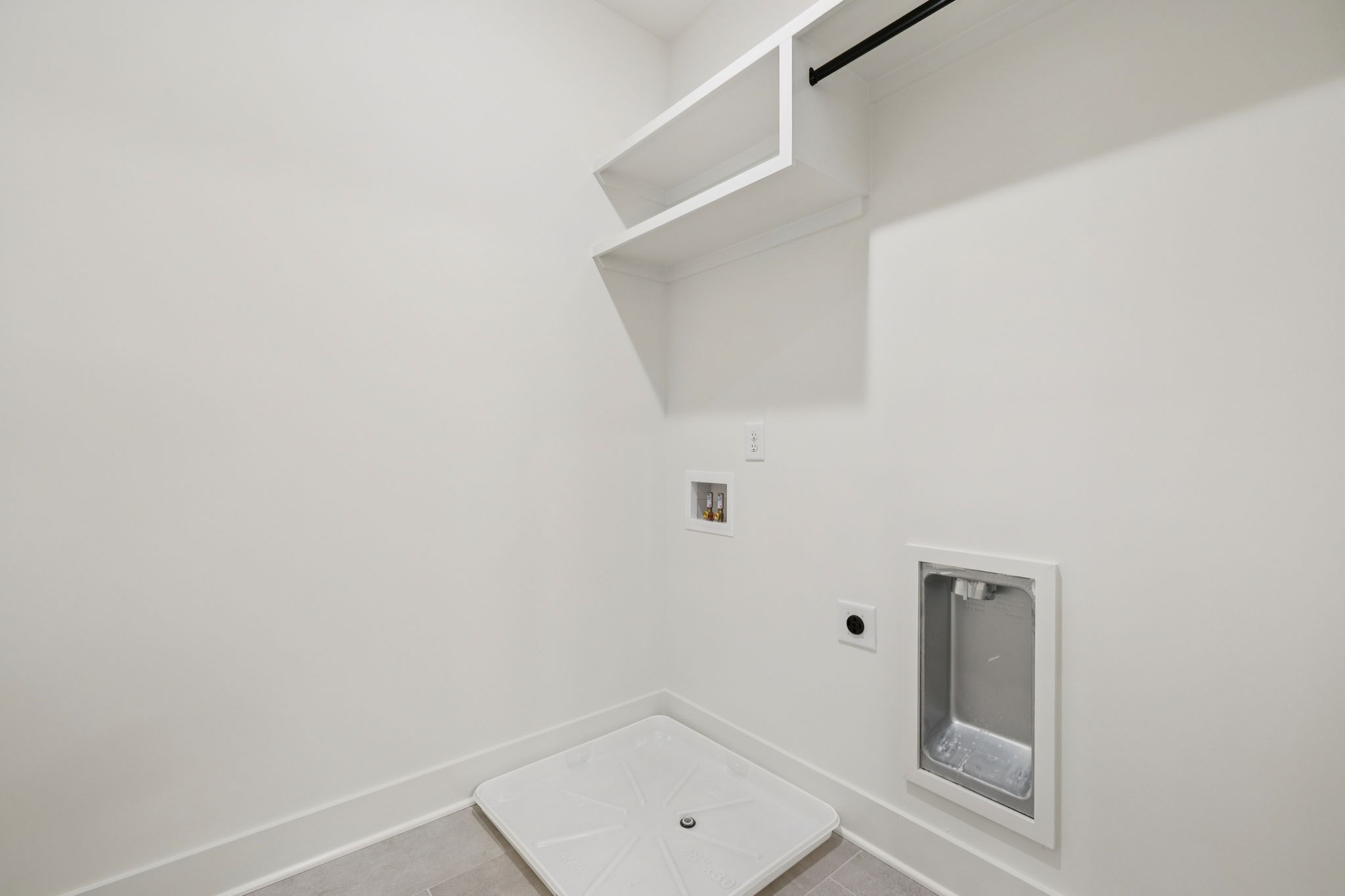 504 Edwin St Property Photo 15
