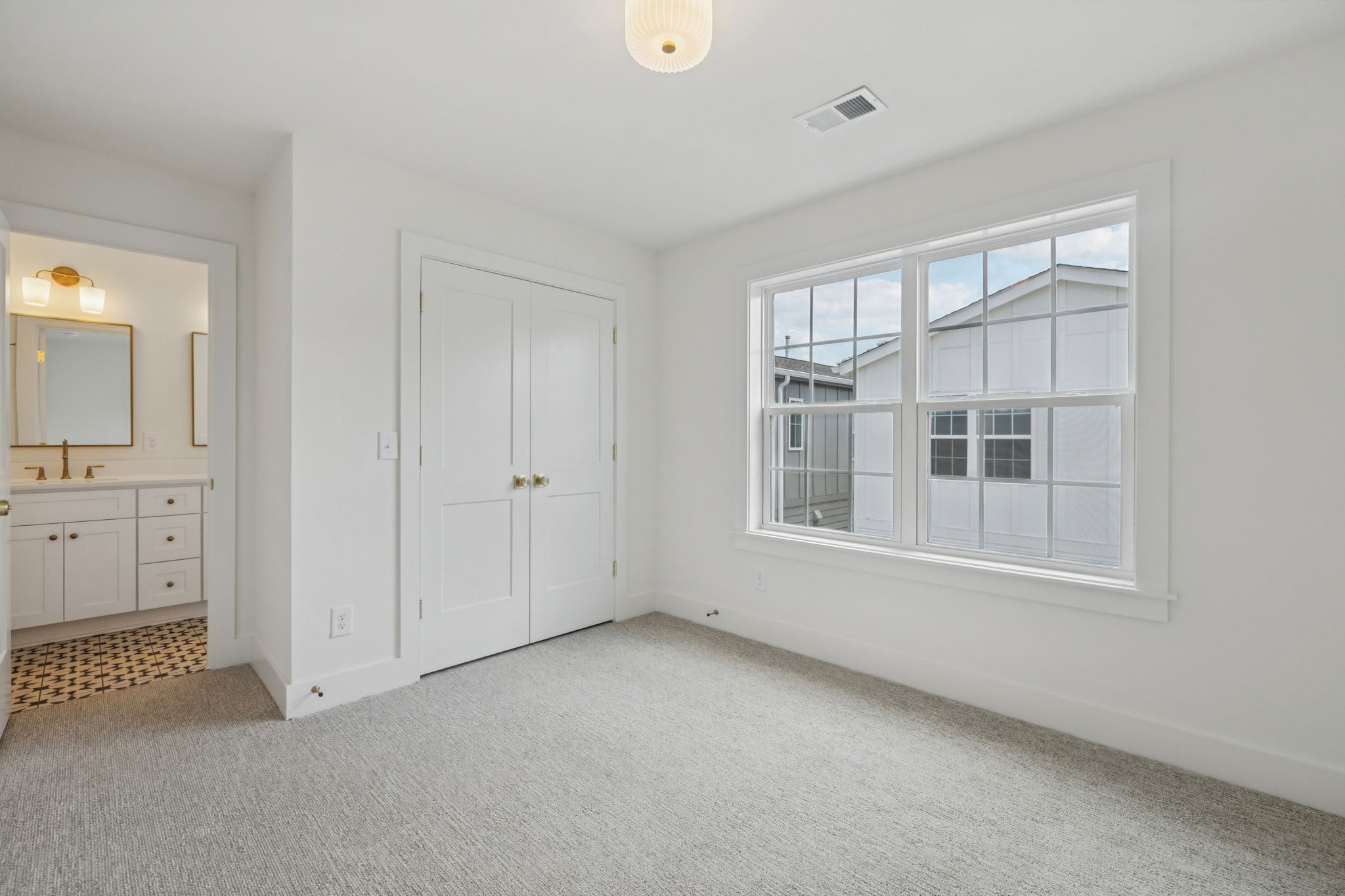 504 Edwin St Property Photo 28