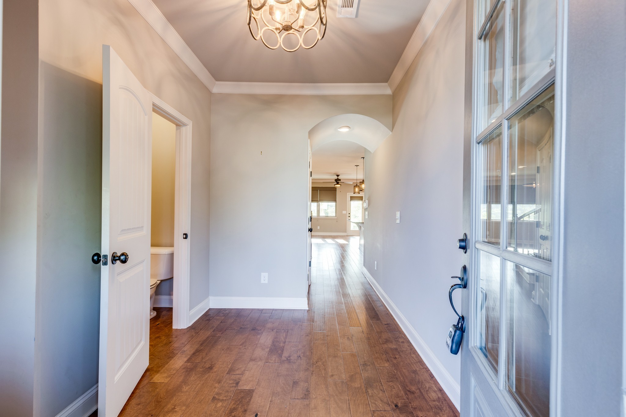 1664 Hampshire Pl Property Photo 4