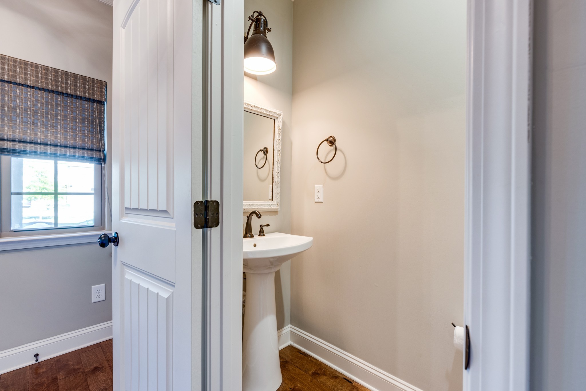 1664 Hampshire Pl Property Photo 14