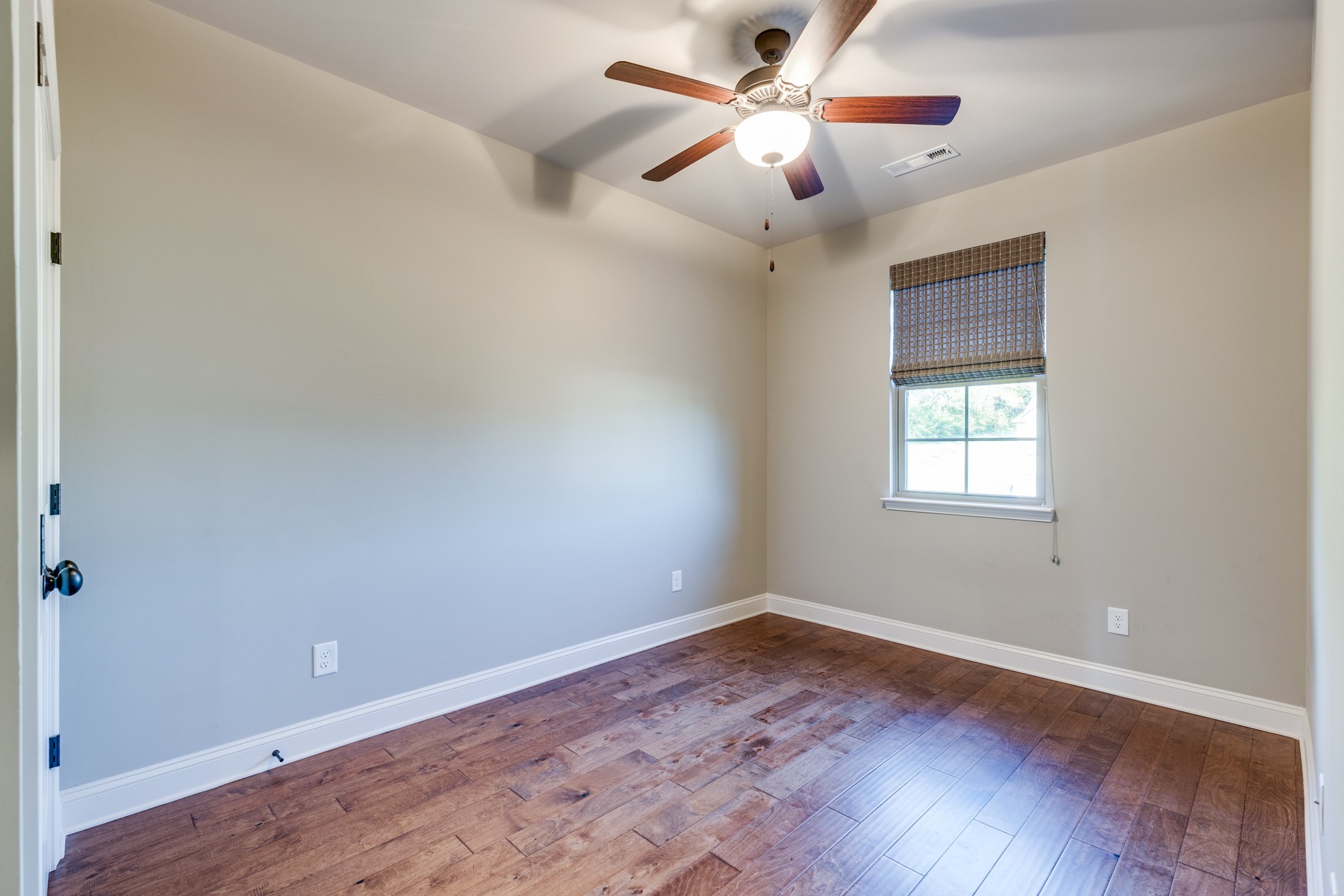 1664 Hampshire Pl Property Photo 18