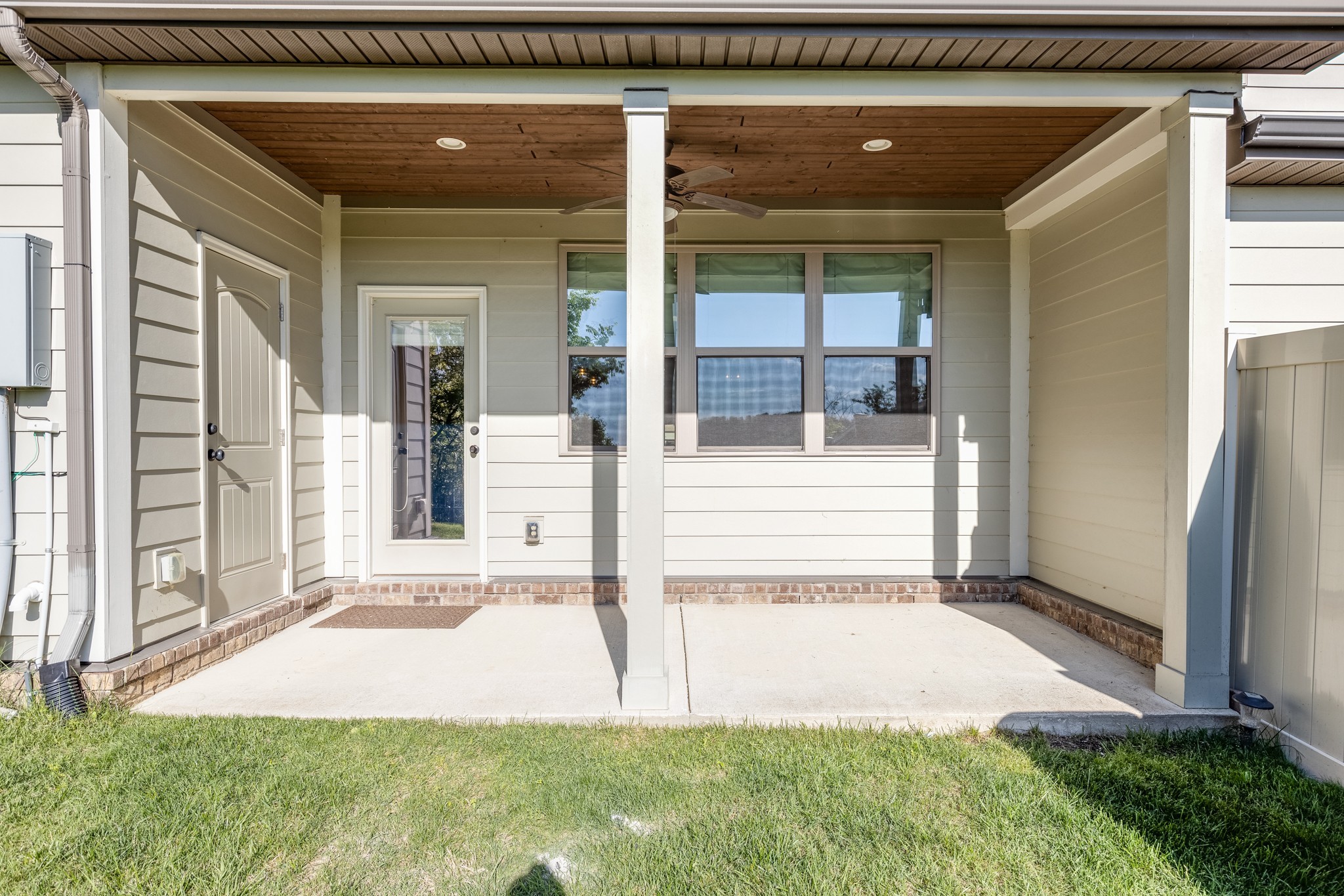 1664 Hampshire Pl Property Photo 30