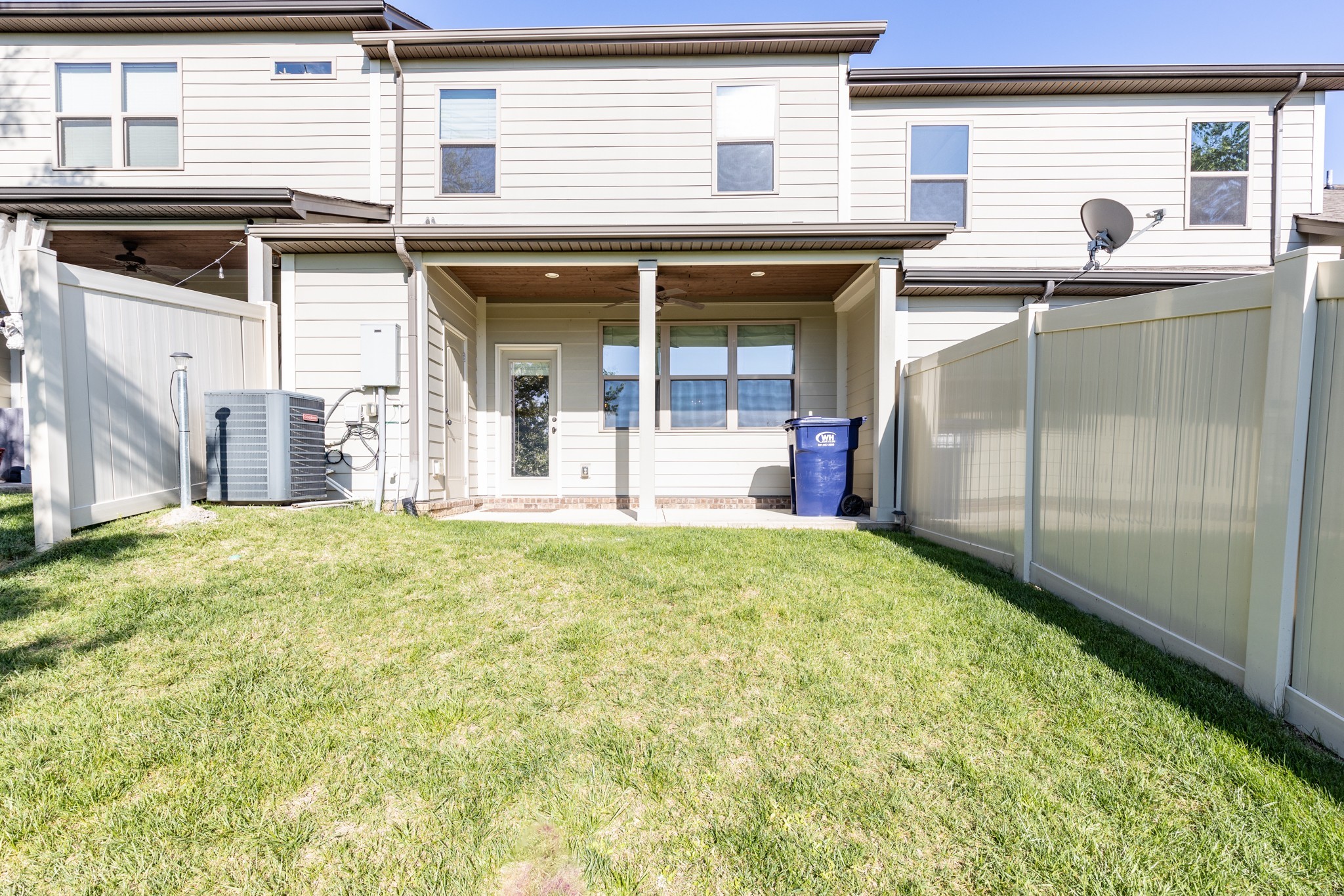 1664 Hampshire Pl Property Photo 31