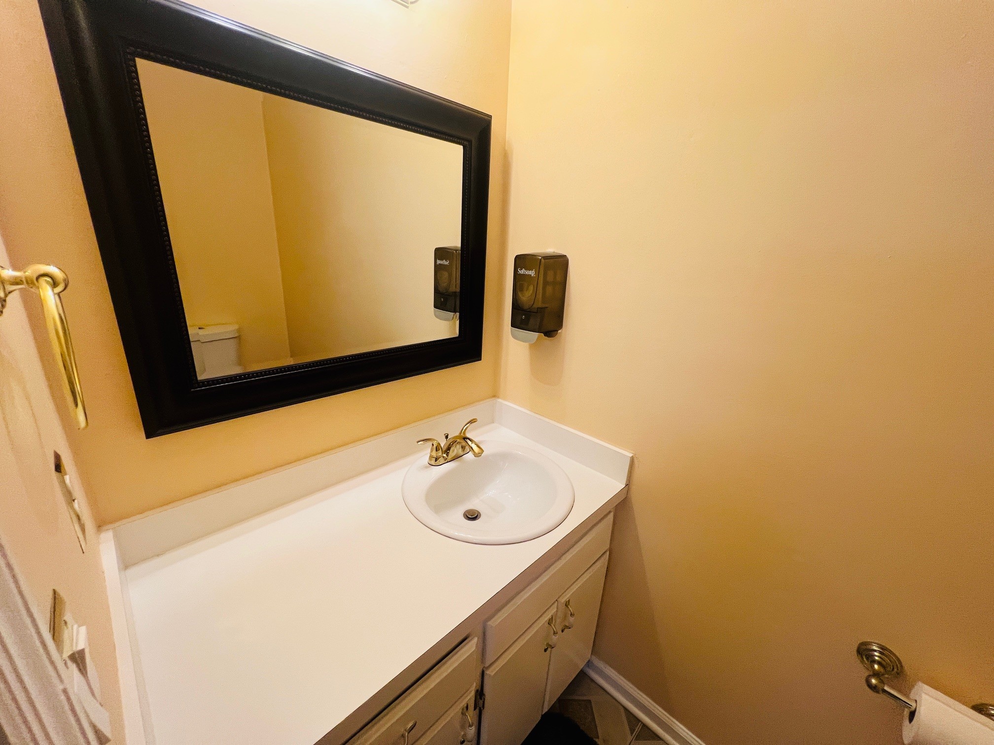 233 Wilson Pike Cir Property Photo 5
