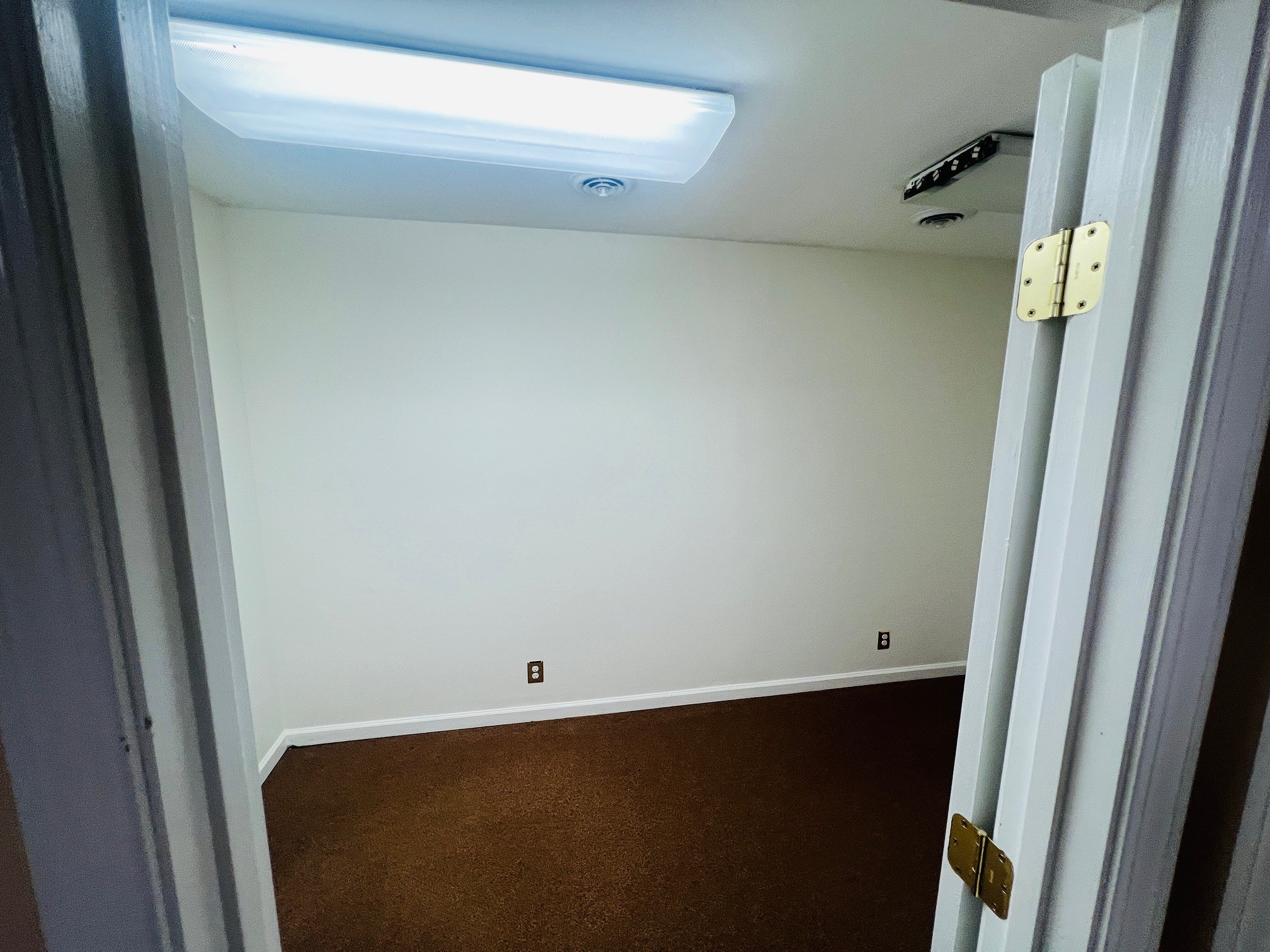 233 Wilson Pike Cir Property Photo 7