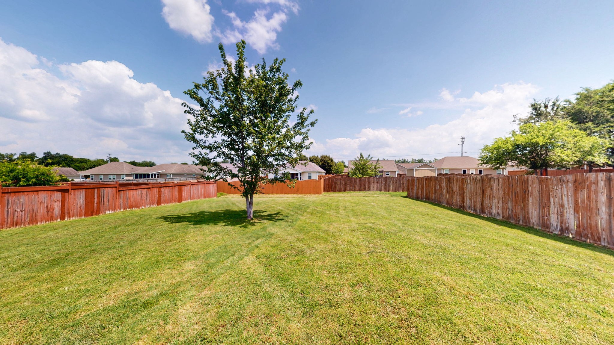 1469 Woodside Dr Property Photo 25