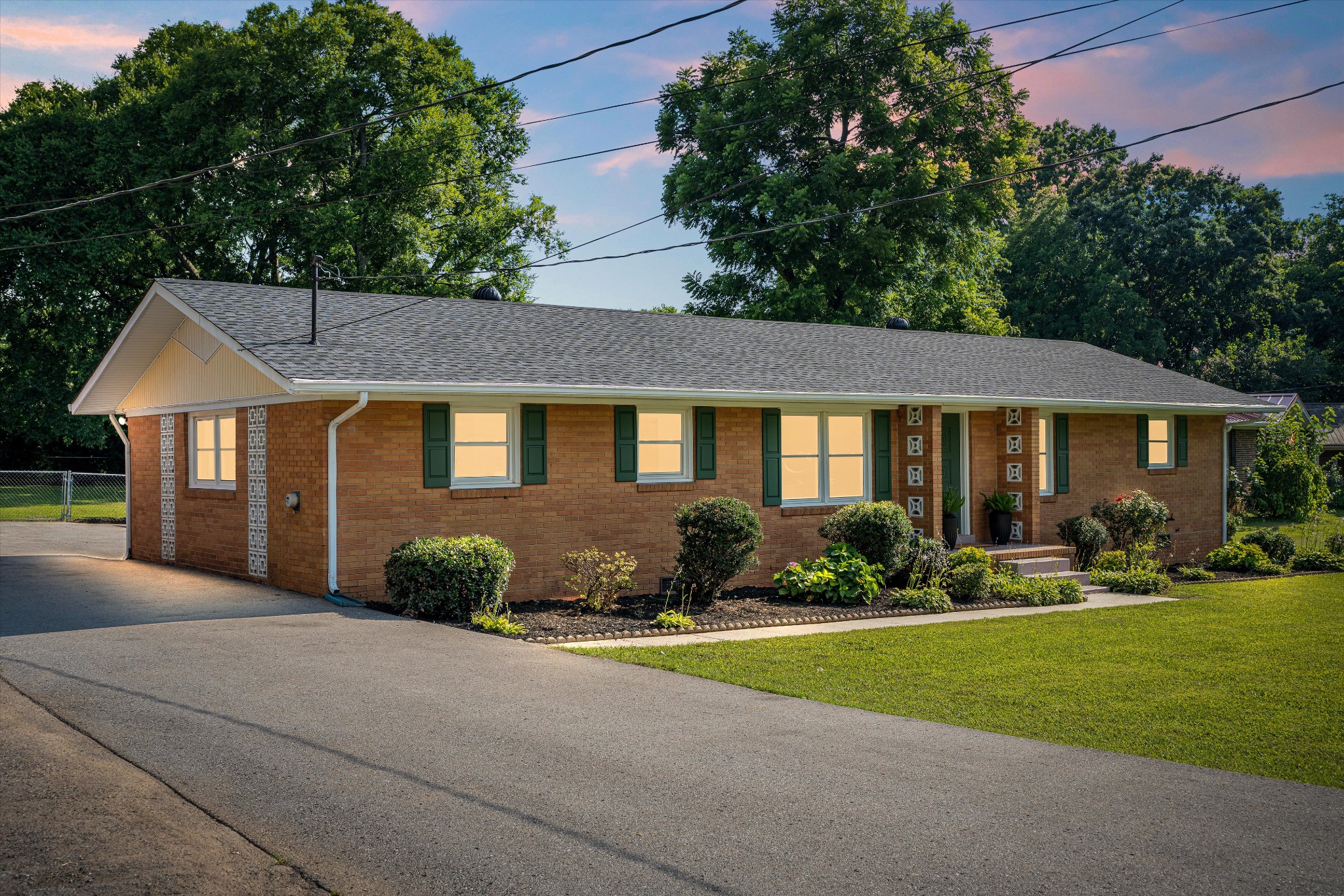 1211 Taylor Pl Property Photo 2